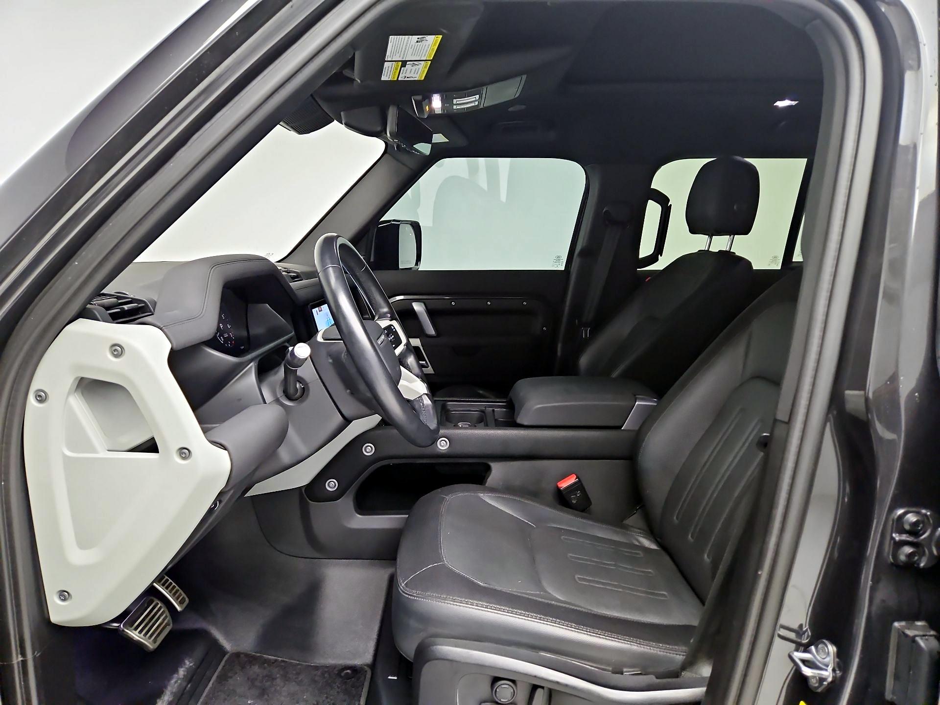 Thumbnail: 2022 Land Rover Defender - 11