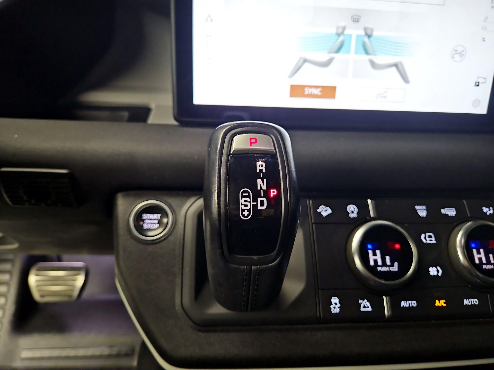 Thumbnail: 2022 Land Rover Defender - 17