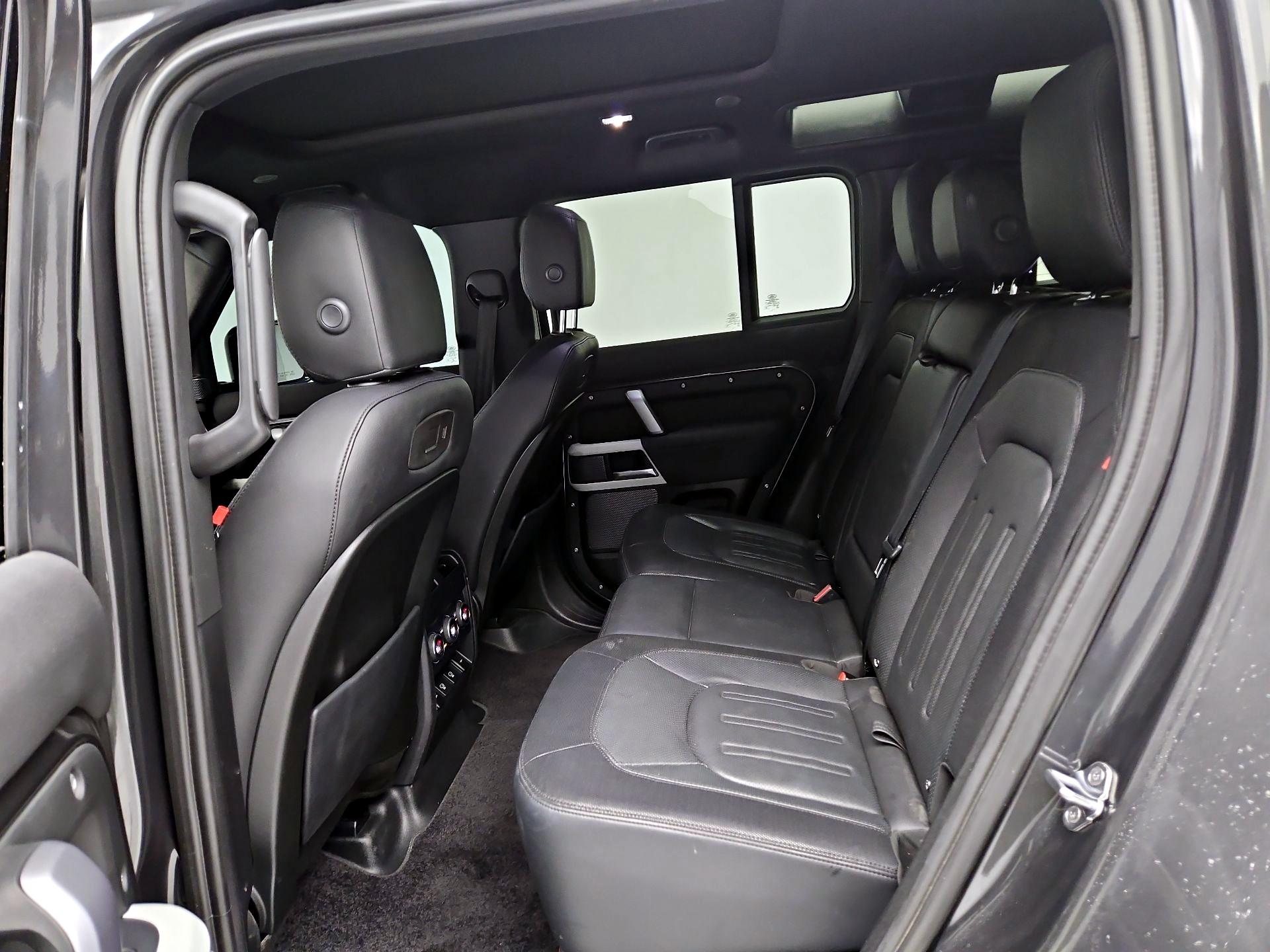 Thumbnail: 2022 Land Rover Defender - 19