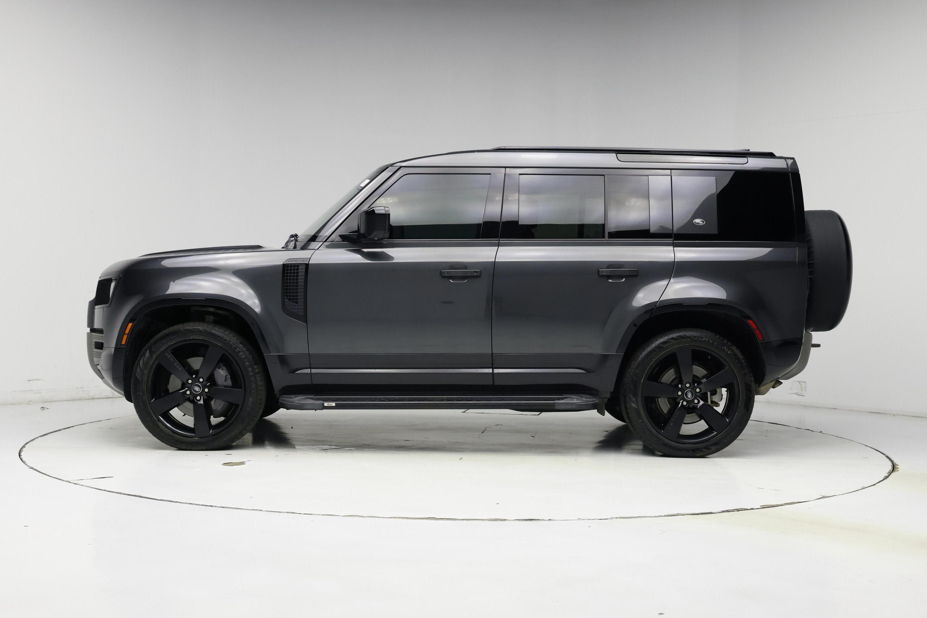 Thumbnail: 2022 Land Rover Defender - 3