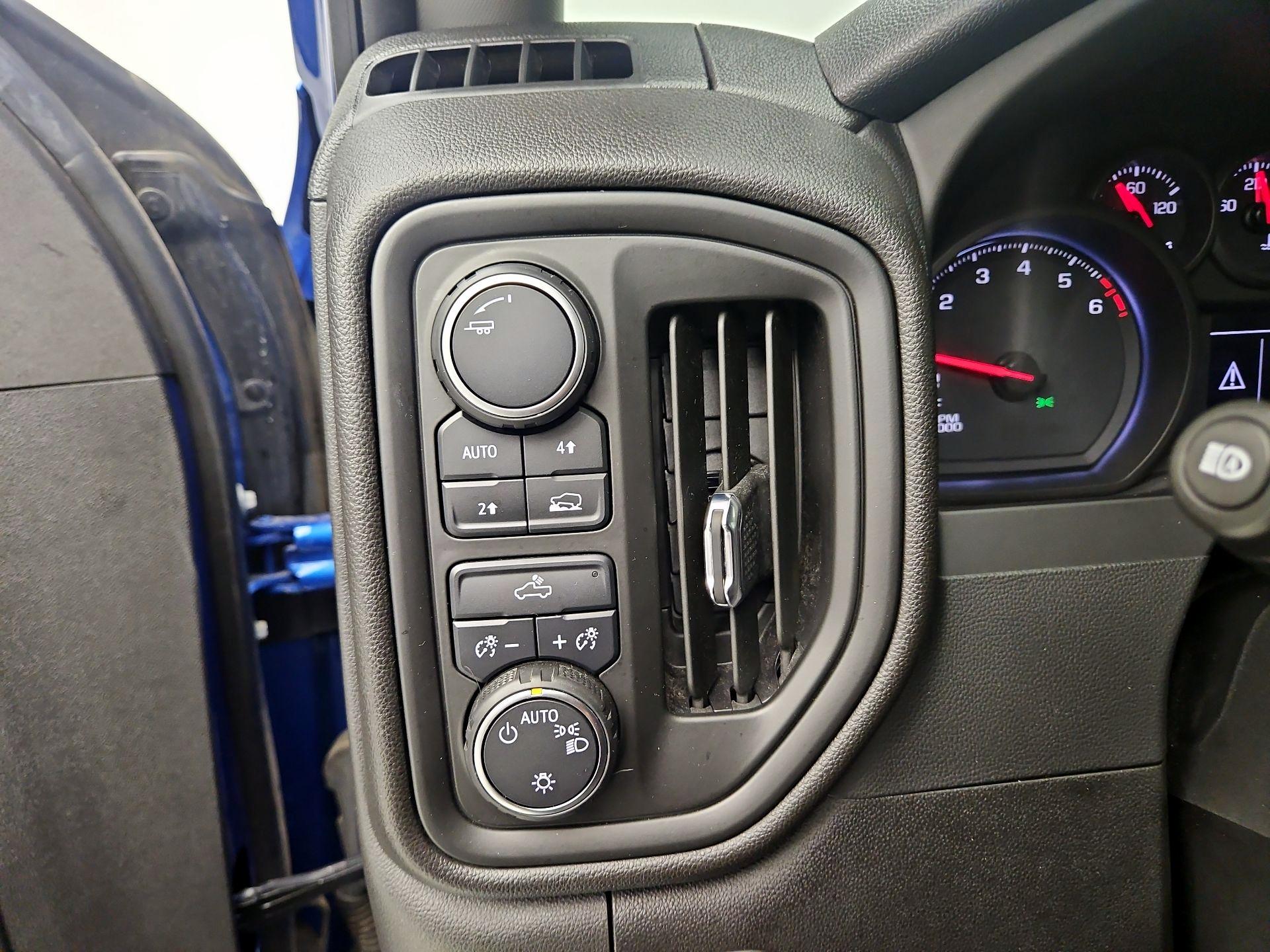 Thumbnail: 2022 Chevrolet Silverado 1500 - 13