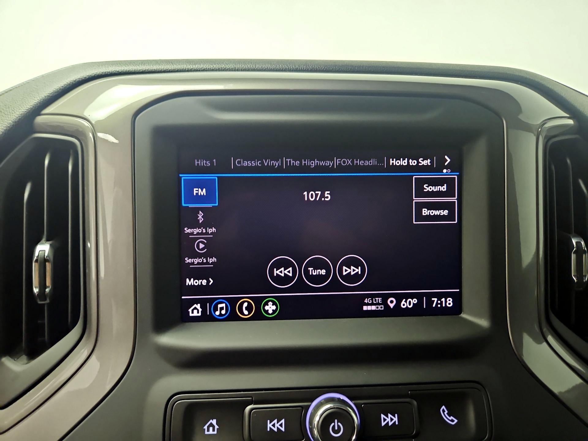 Thumbnail: 2022 Chevrolet Silverado 1500 - 15