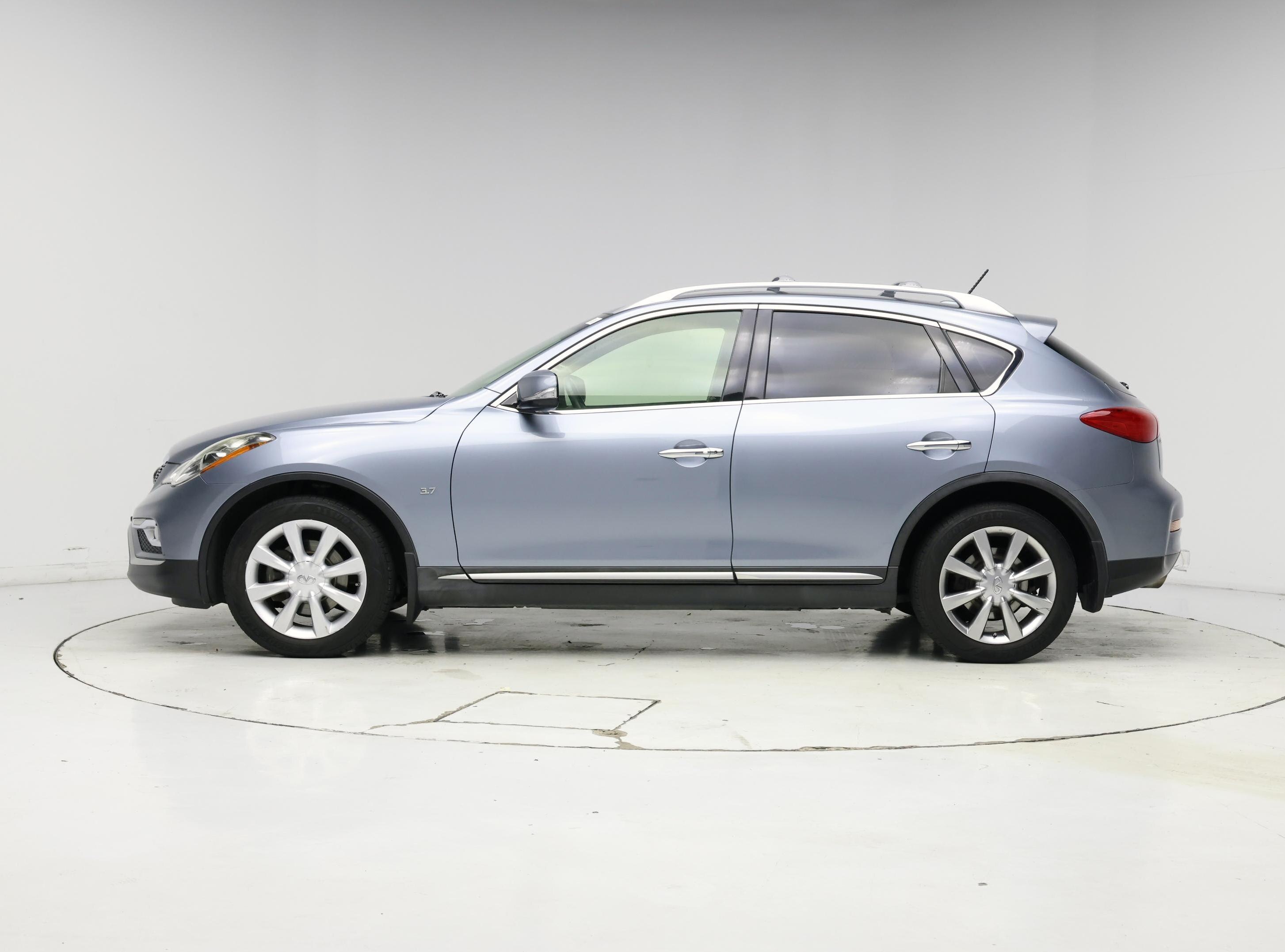 Thumbnail: 2017 INFINITI QX50 - 3