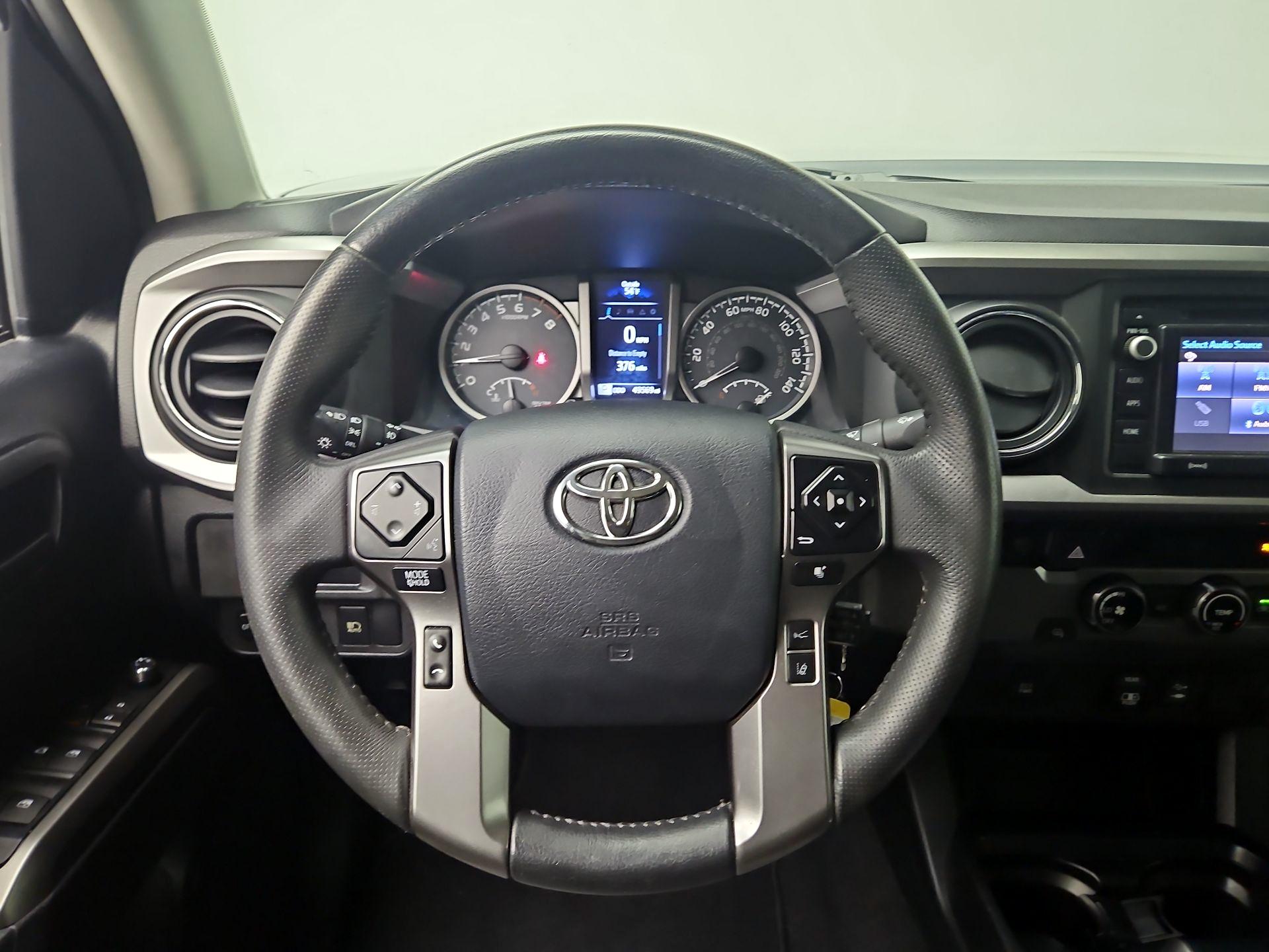 Thumbnail: 2018 Toyota Tacoma - 10