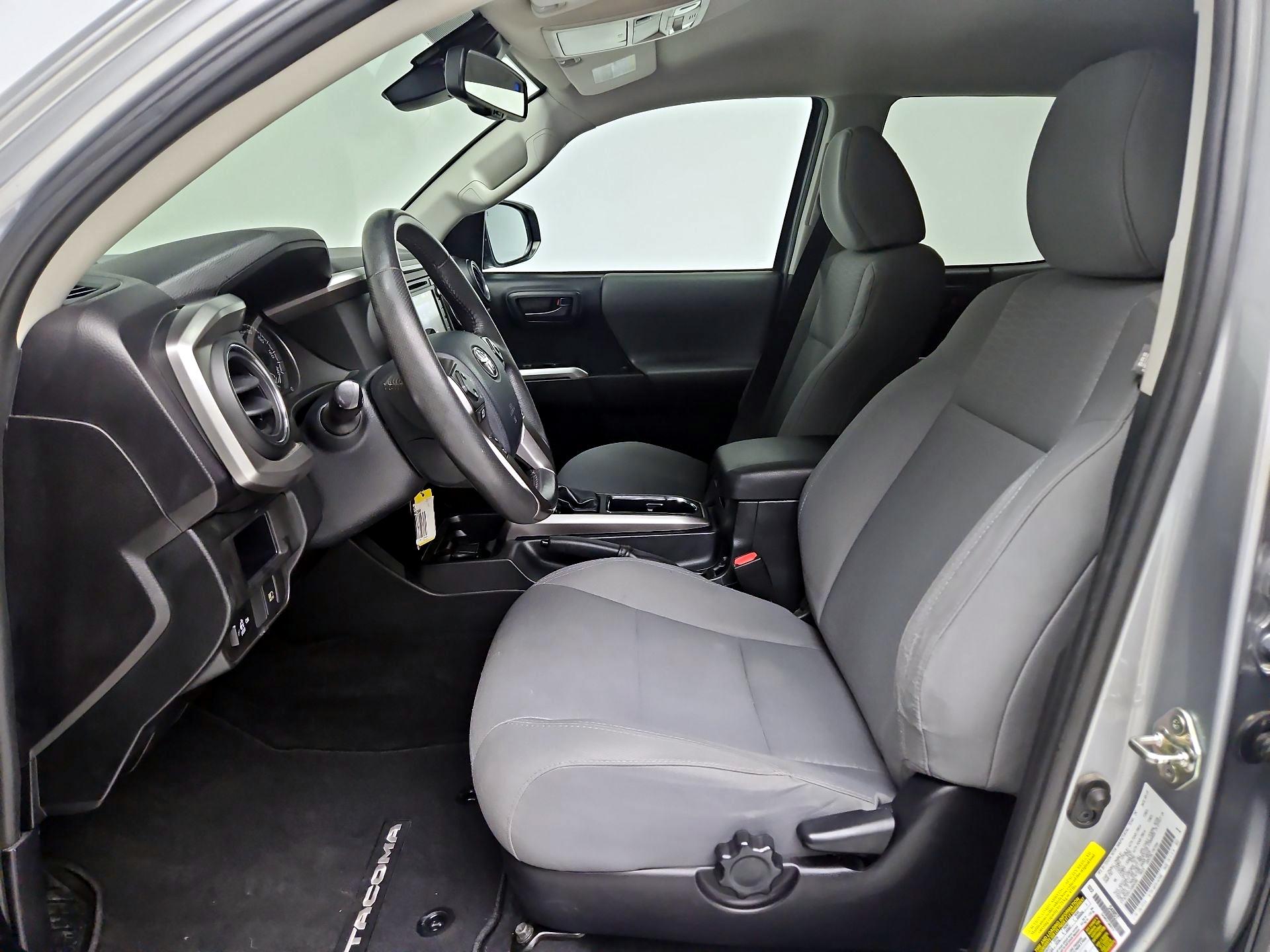 Thumbnail: 2018 Toyota Tacoma - 11