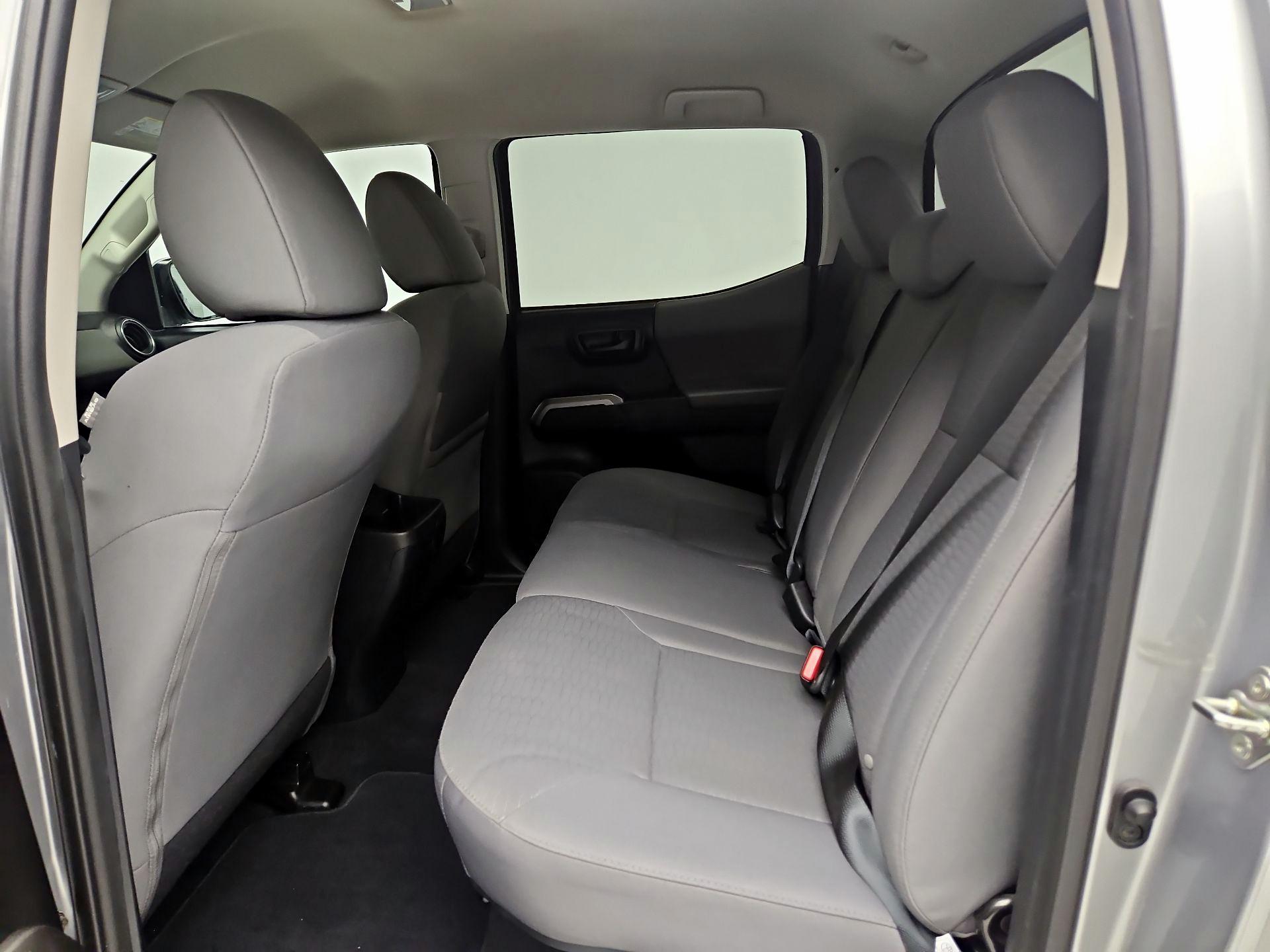 Thumbnail: 2018 Toyota Tacoma - 19