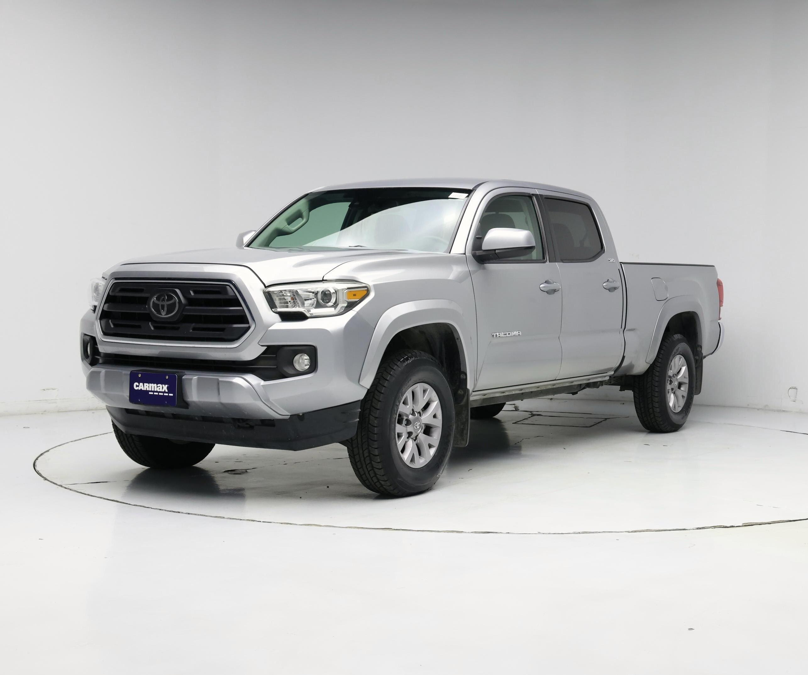 Thumbnail: 2018 Toyota Tacoma - 4