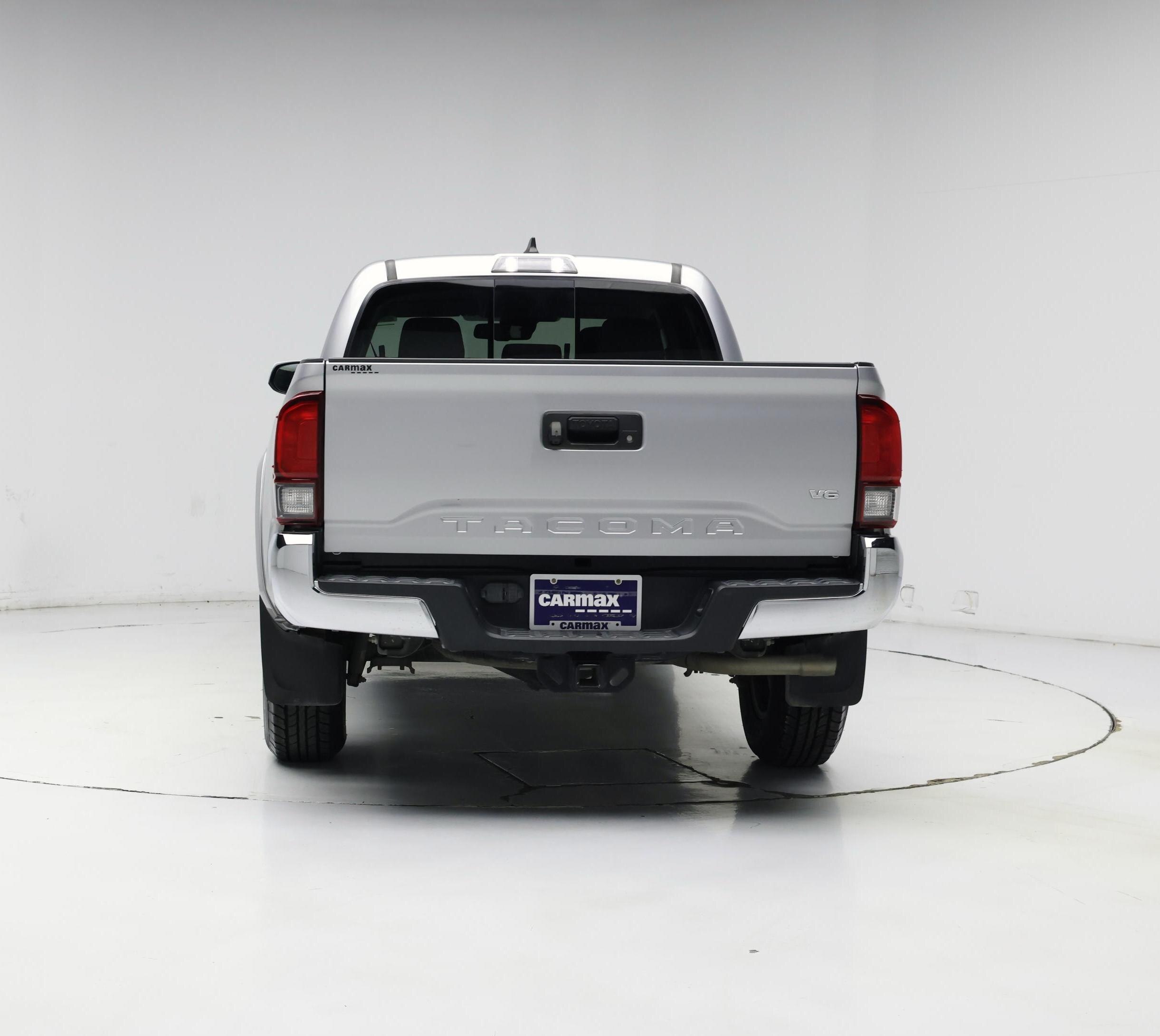 Thumbnail: 2018 Toyota Tacoma - 6