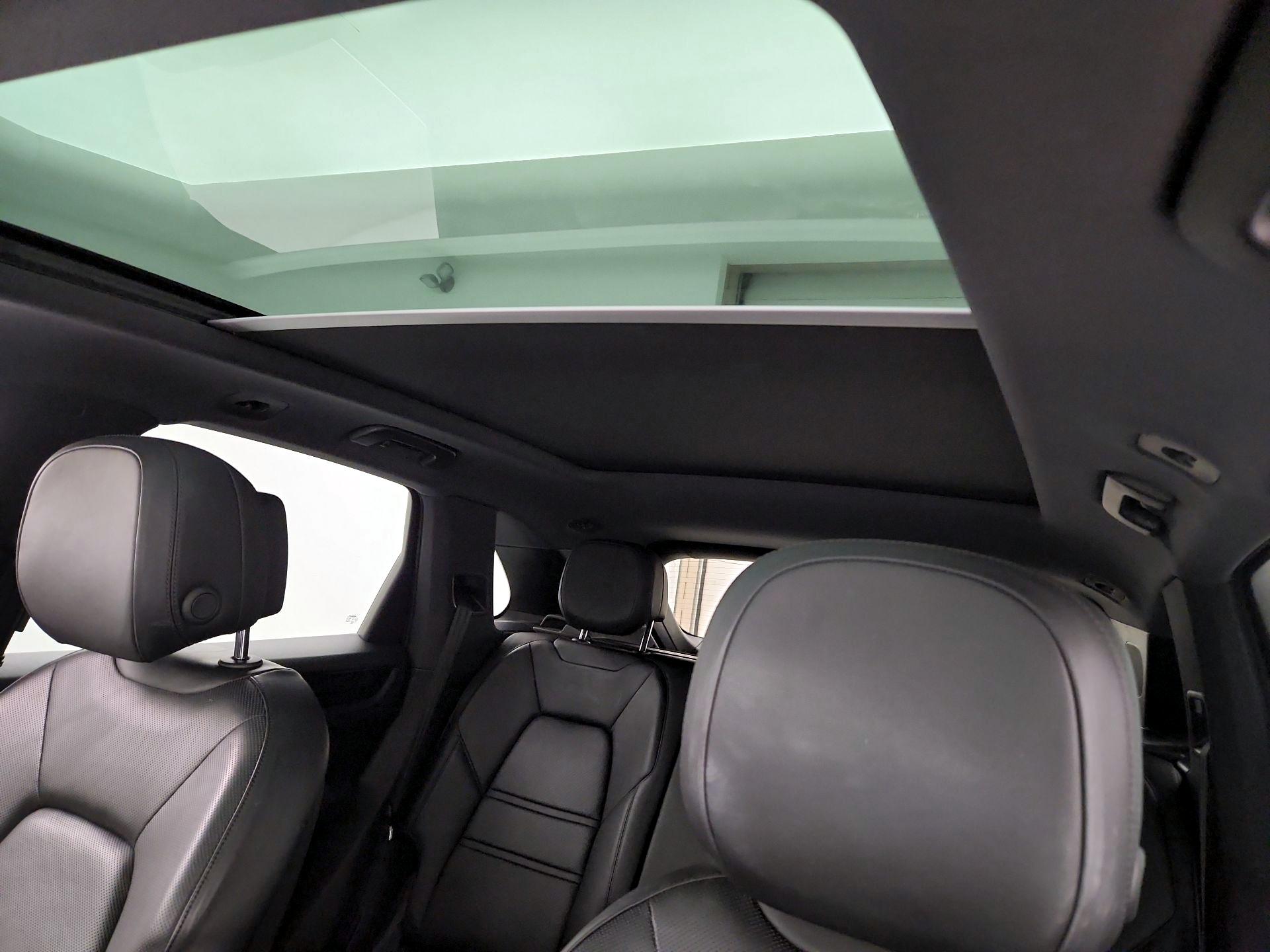 Thumbnail: 2020 Porsche Cayenne - 20