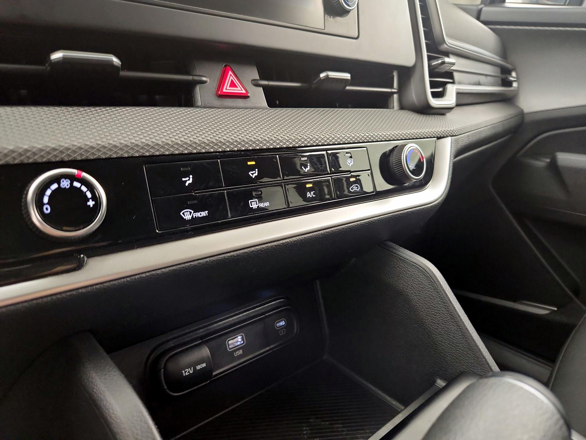 Thumbnail: 2024 Kia Sportage - 16