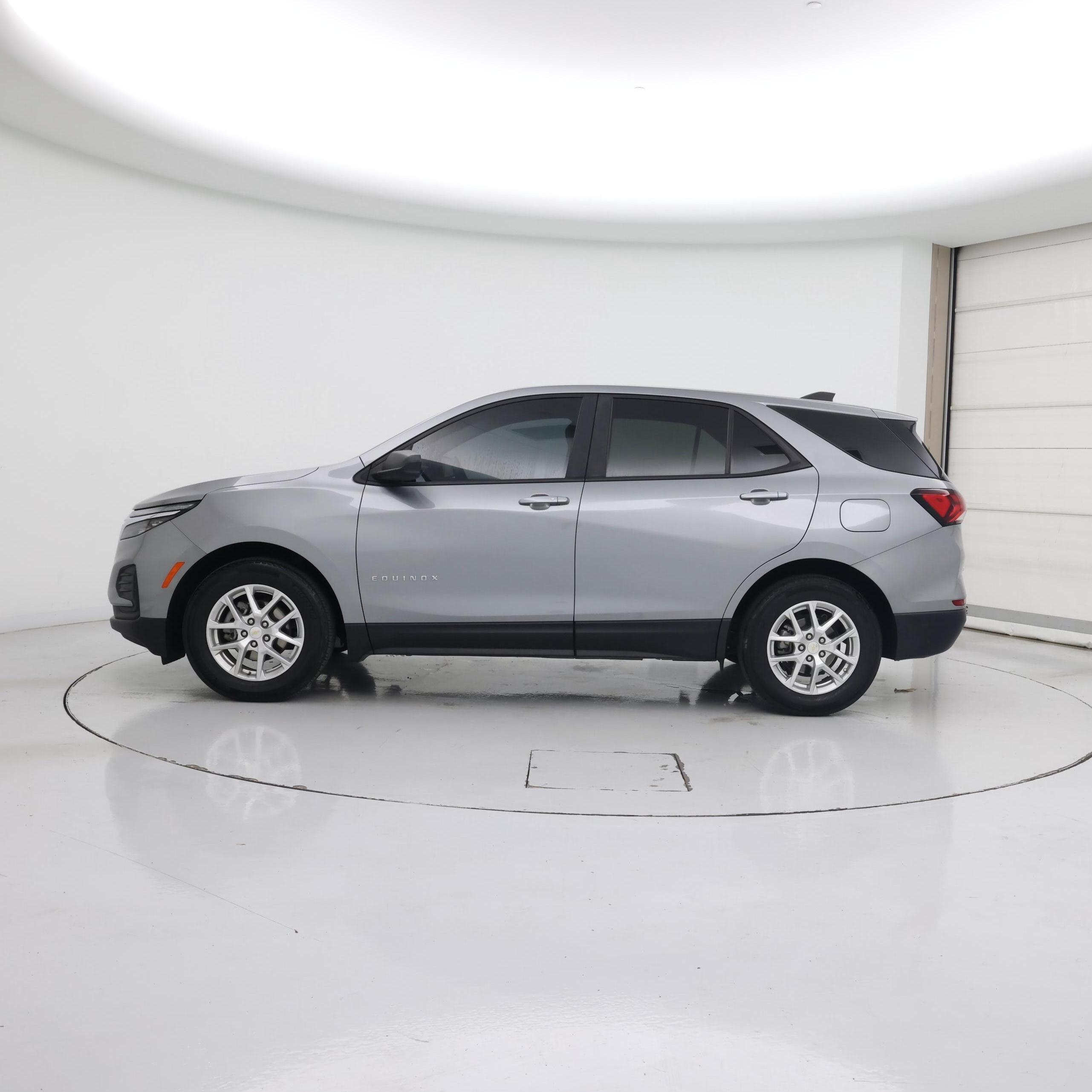 Thumbnail: 2024 Chevrolet Equinox - 3