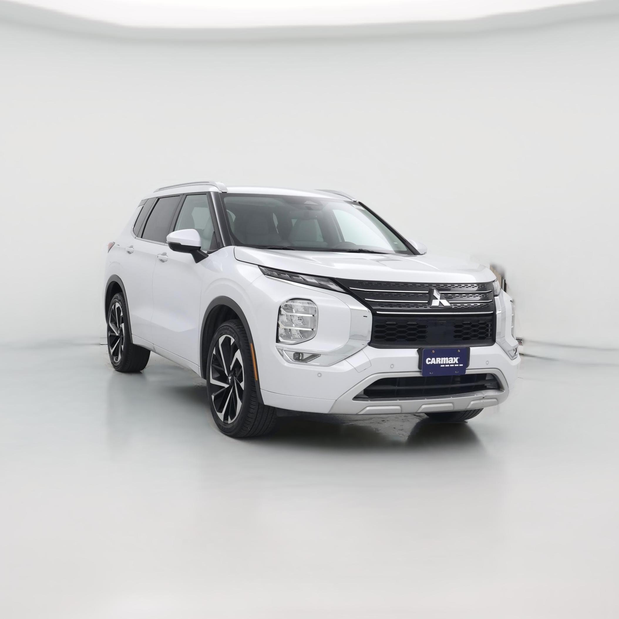 Thumbnail: 2022 Mitsubishi Outlander - 1