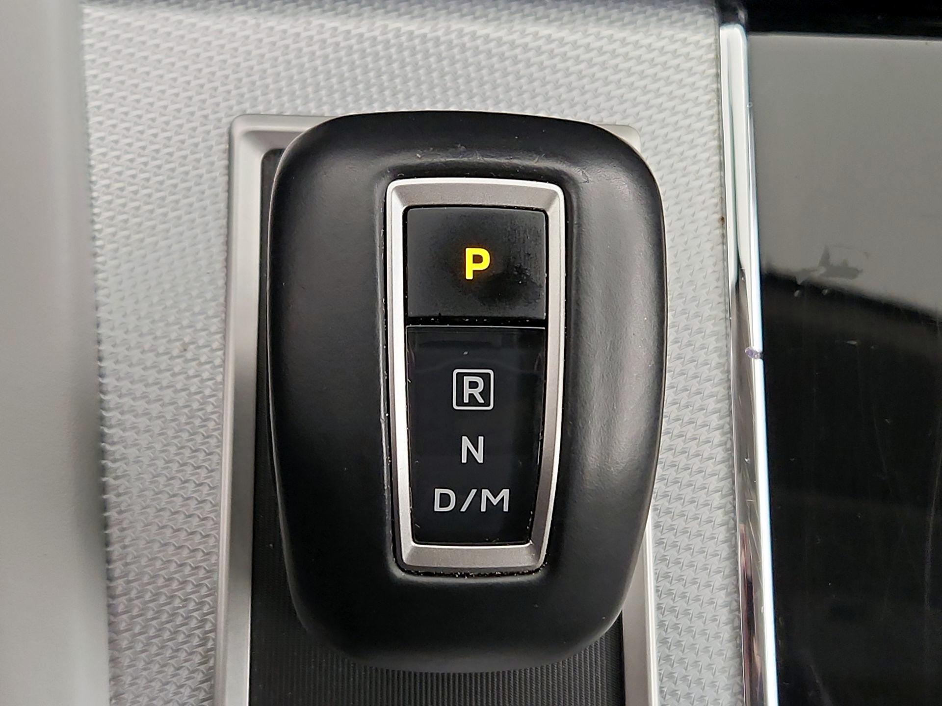 Thumbnail: 2022 Mitsubishi Outlander - 18