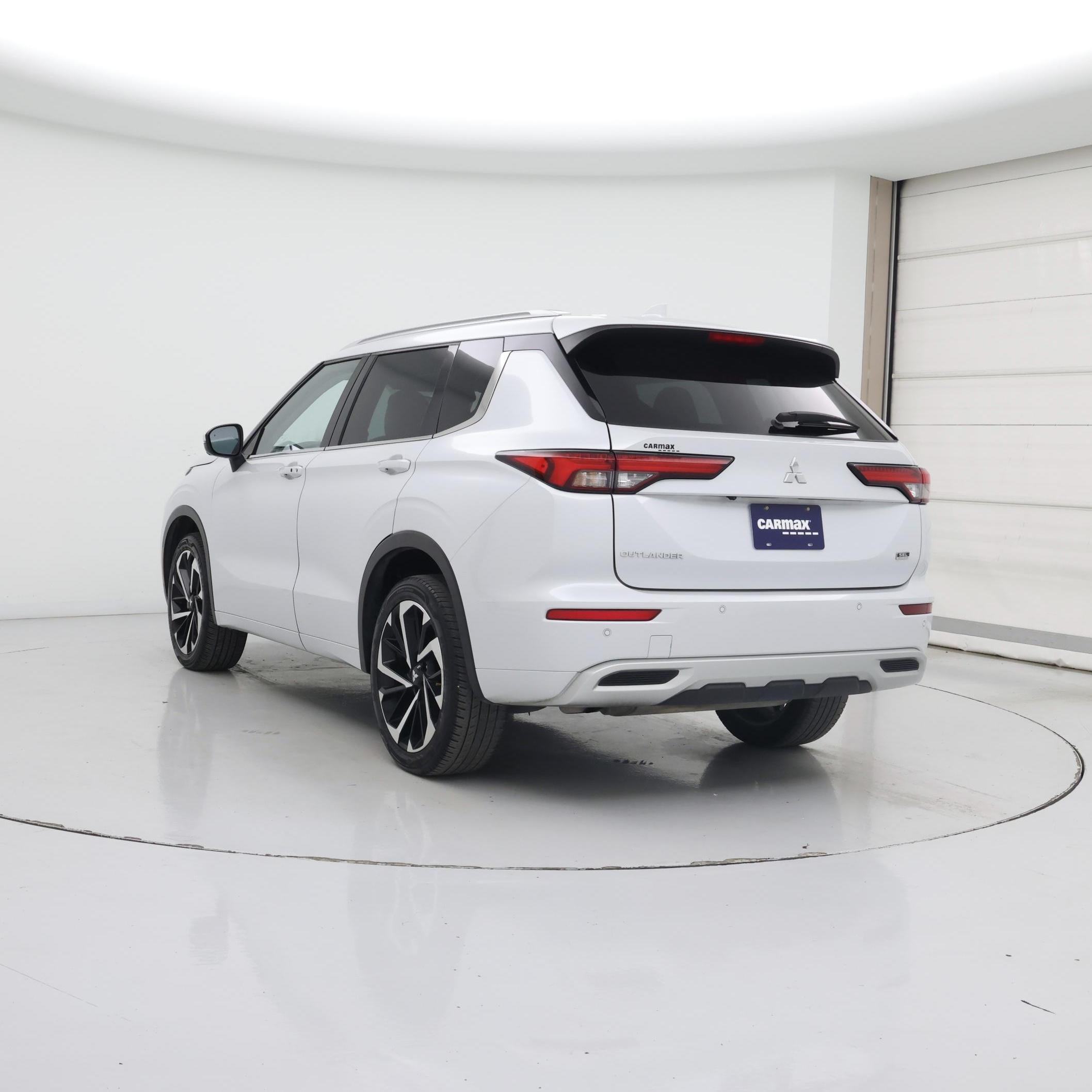 Thumbnail: 2022 Mitsubishi Outlander - 2