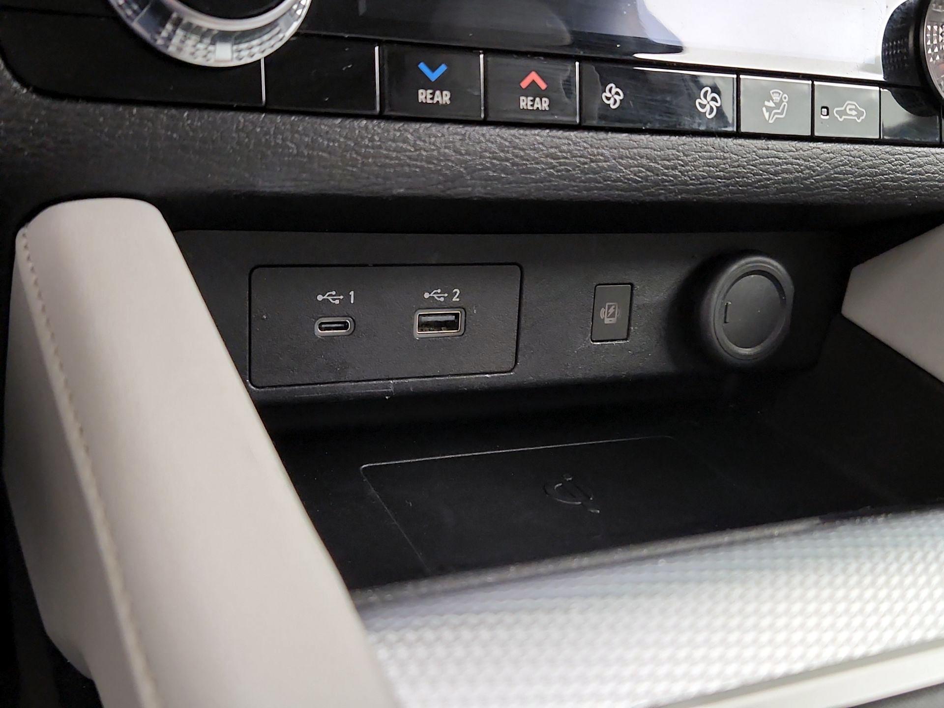 Thumbnail: 2022 Mitsubishi Outlander - 19