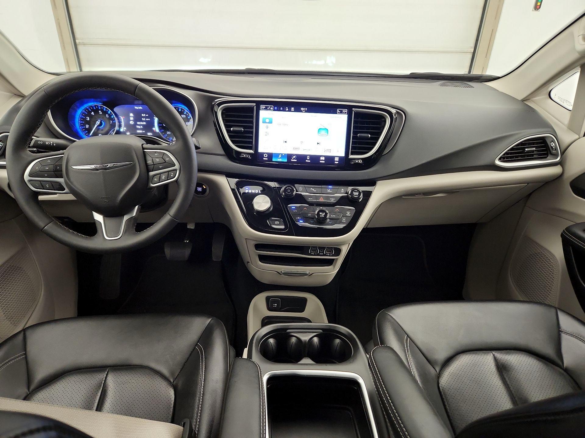 Thumbnail: 2024 Chrysler Pacifica - 9