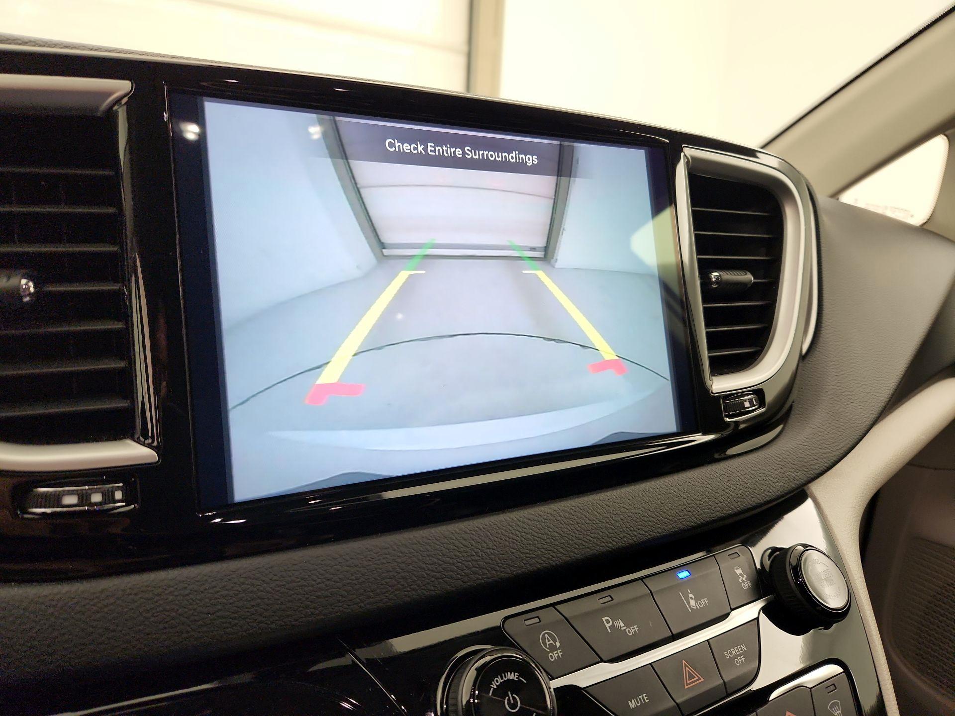 Thumbnail: 2024 Chrysler Pacifica - 14