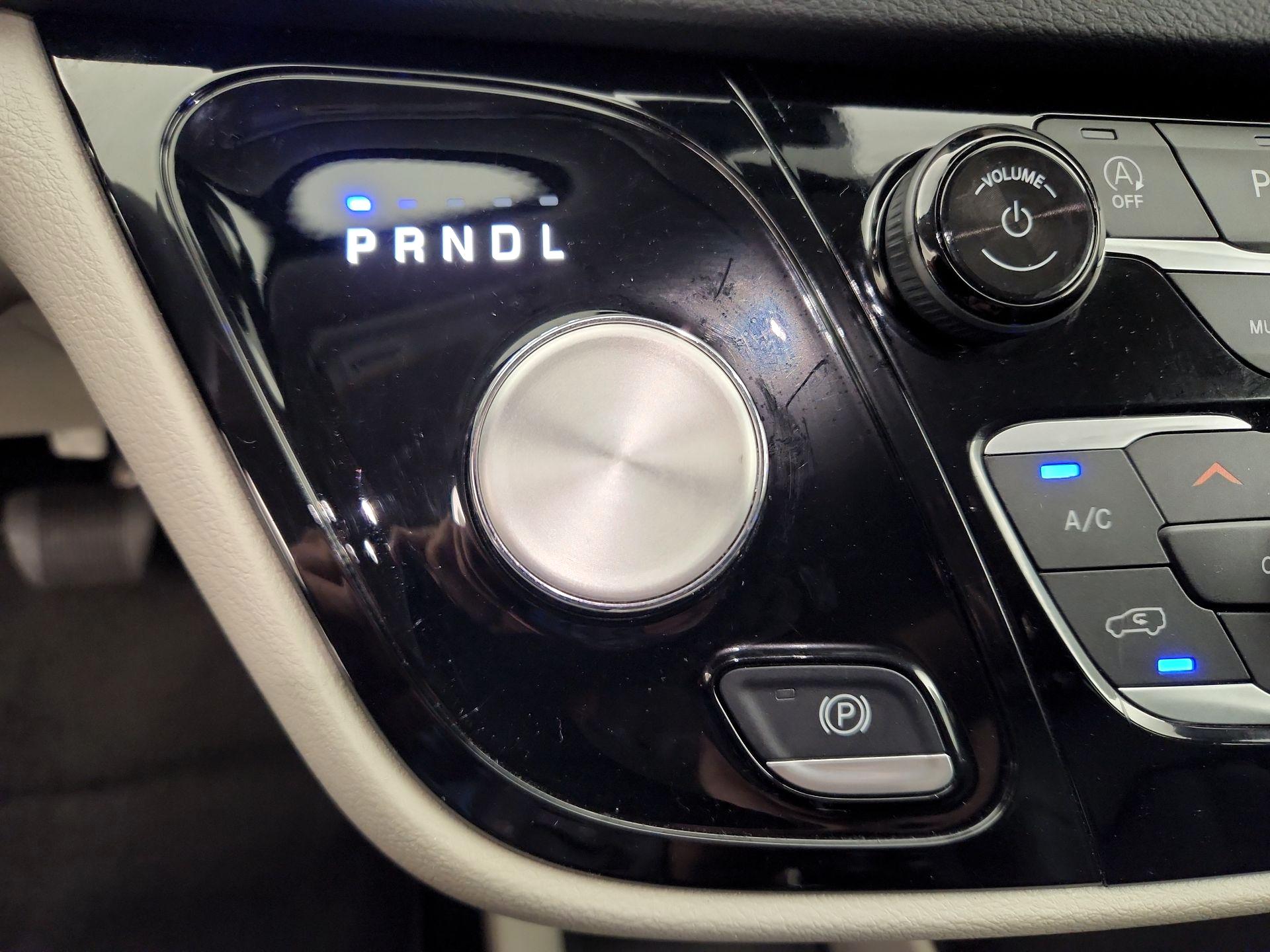 Thumbnail: 2024 Chrysler Pacifica - 17