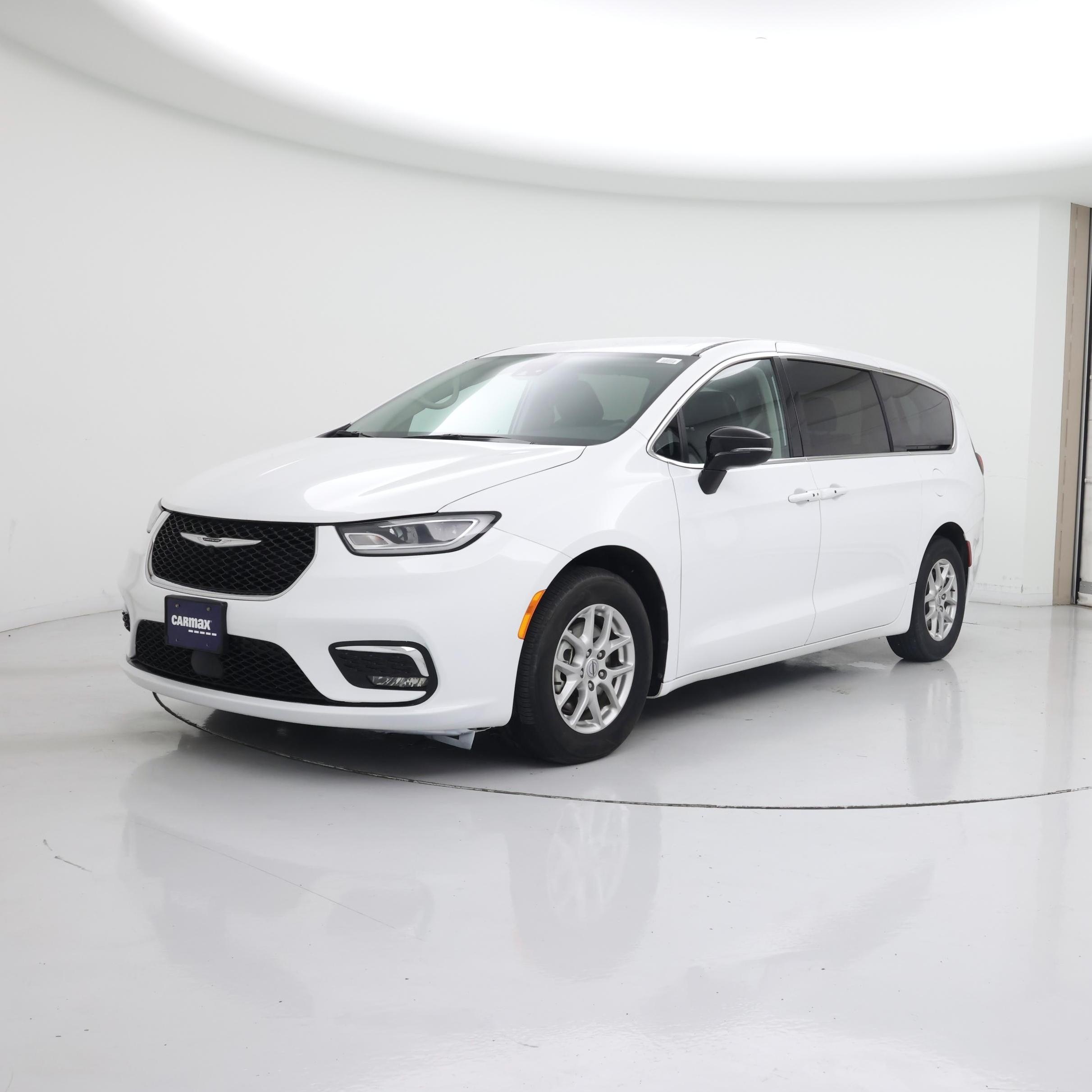 Thumbnail: 2024 Chrysler Pacifica - 4