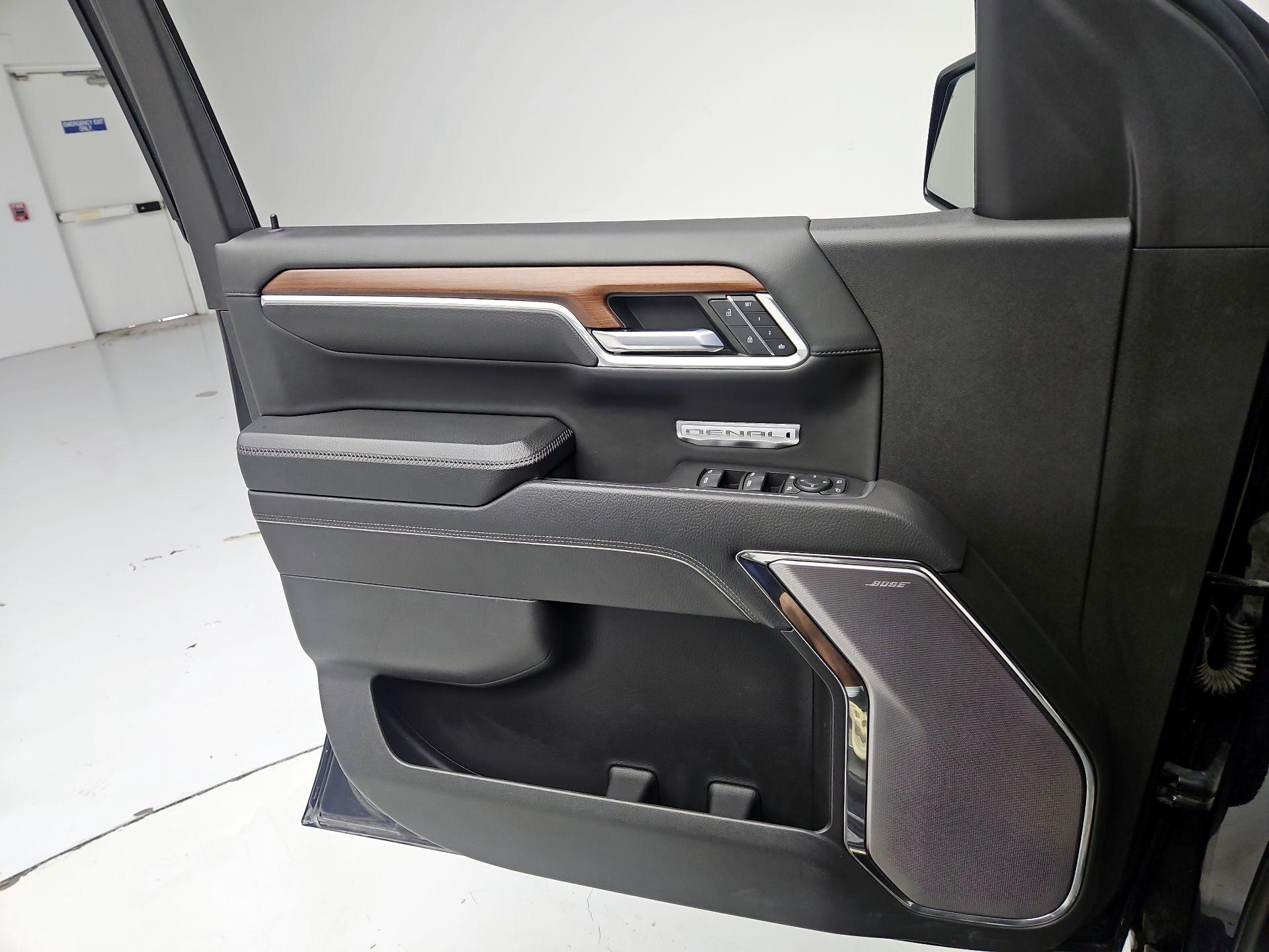 Thumbnail: 2023 GMC Sierra 1500 - 12