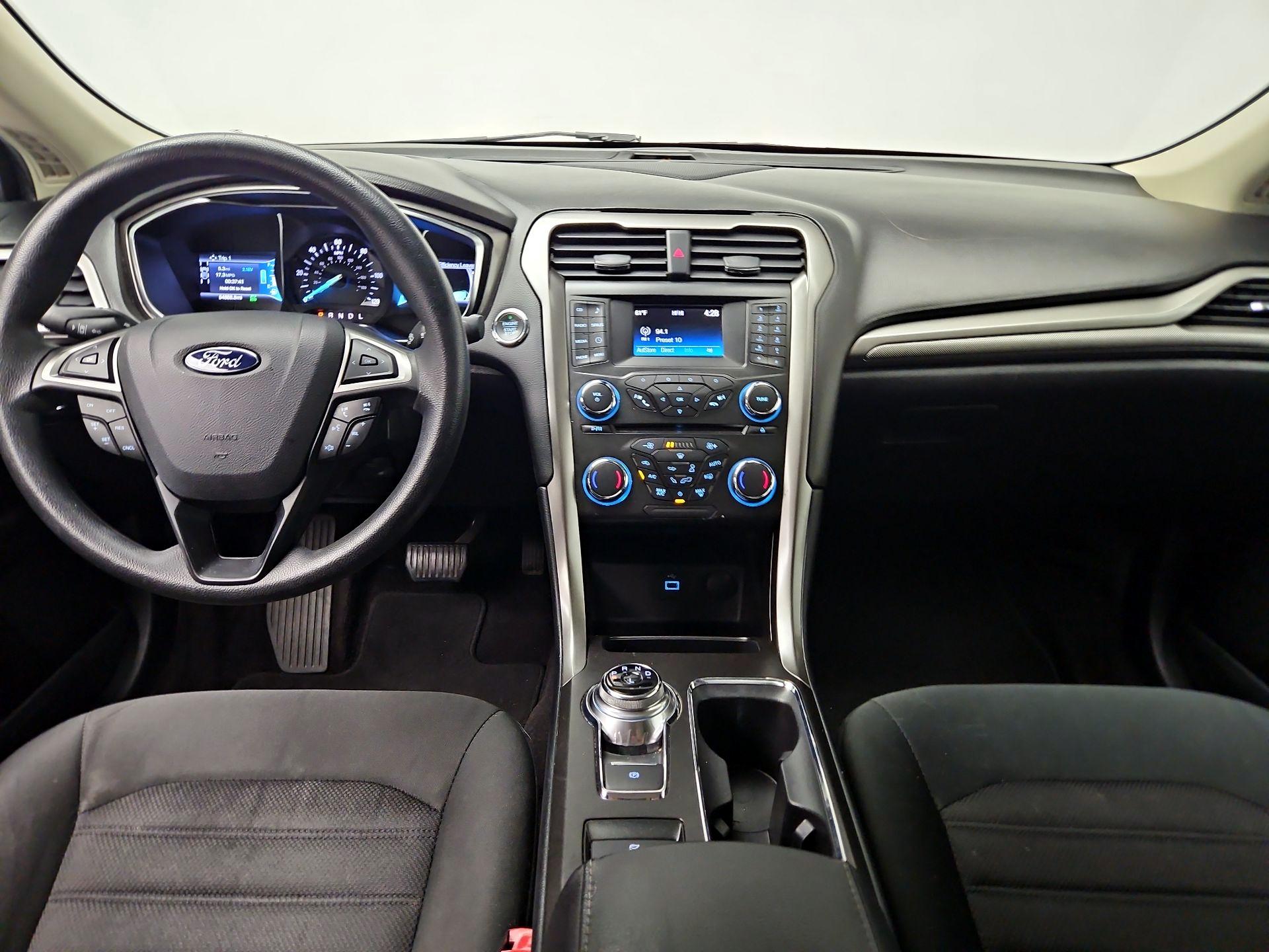 Thumbnail: 2017 Ford Fusion - 9