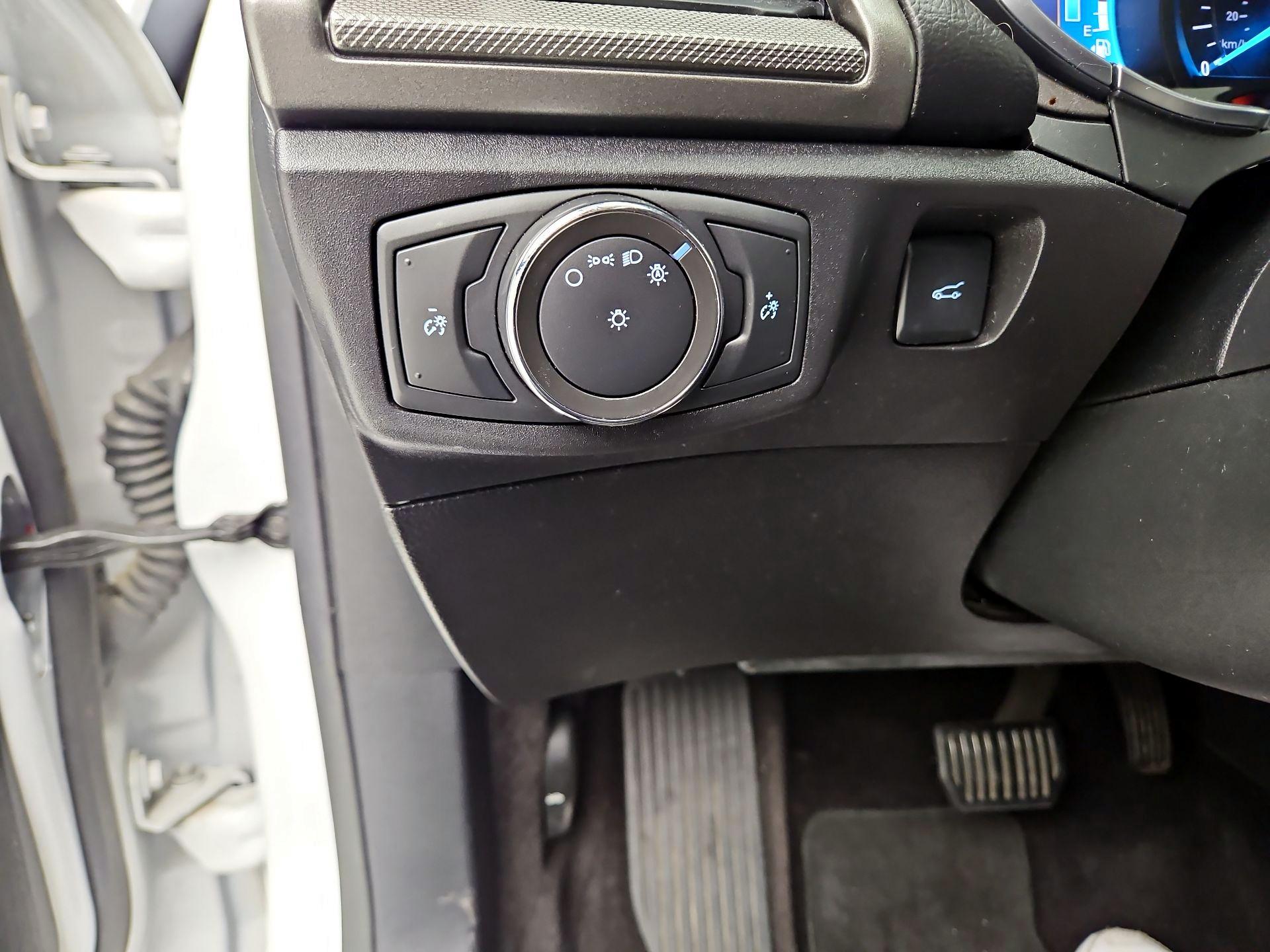 Thumbnail: 2017 Ford Fusion - 13