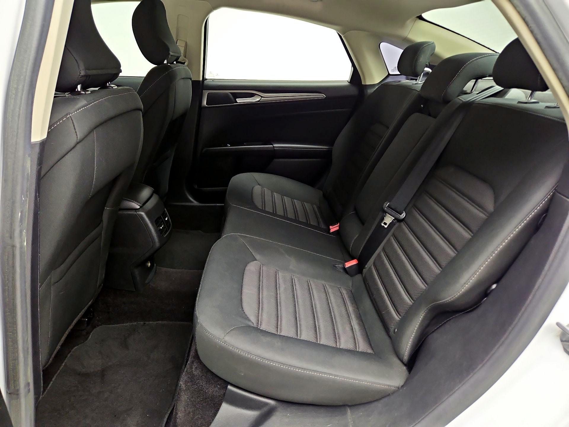 Thumbnail: 2017 Ford Fusion - 19