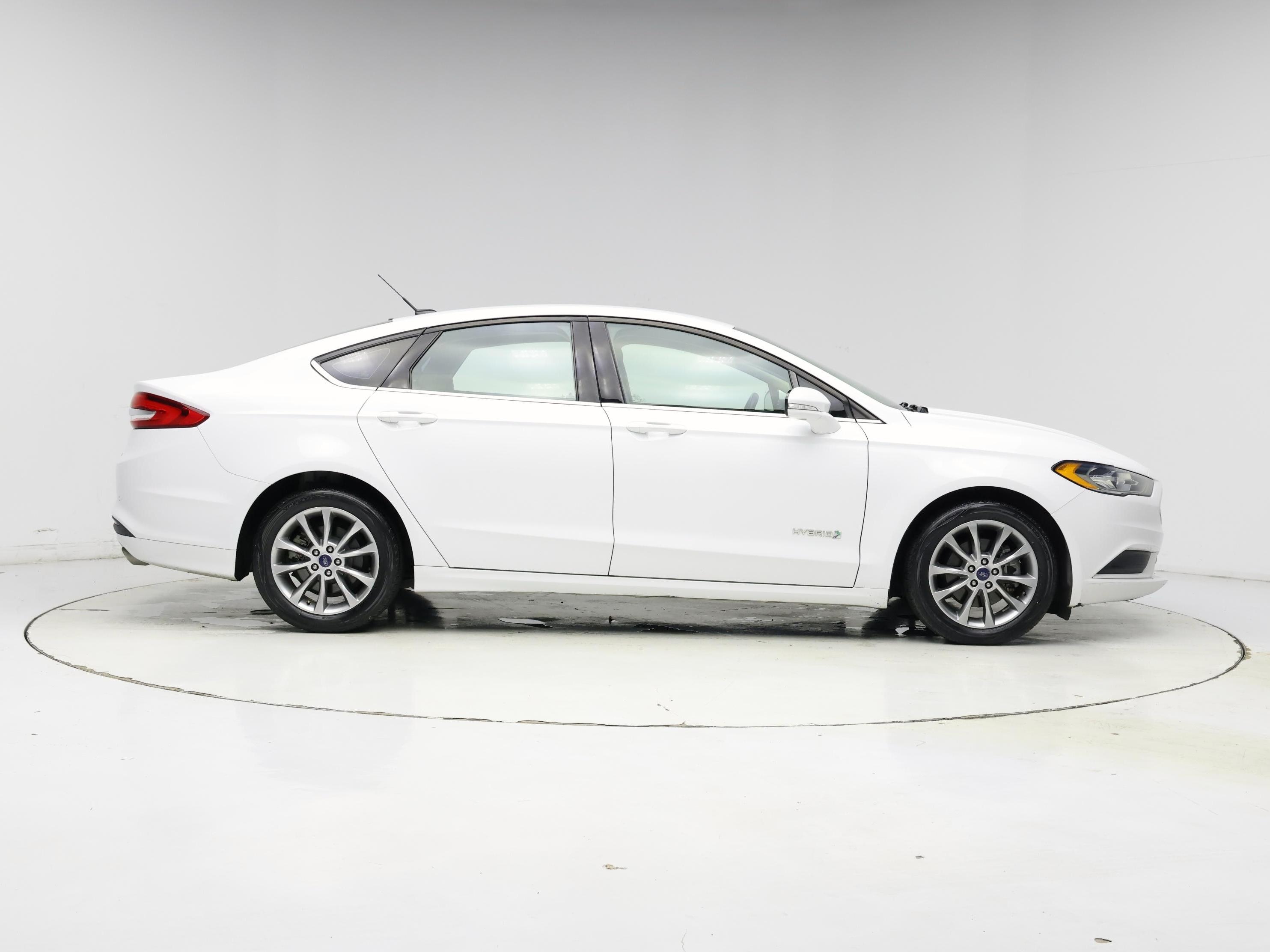 Thumbnail: 2017 Ford Fusion - 7