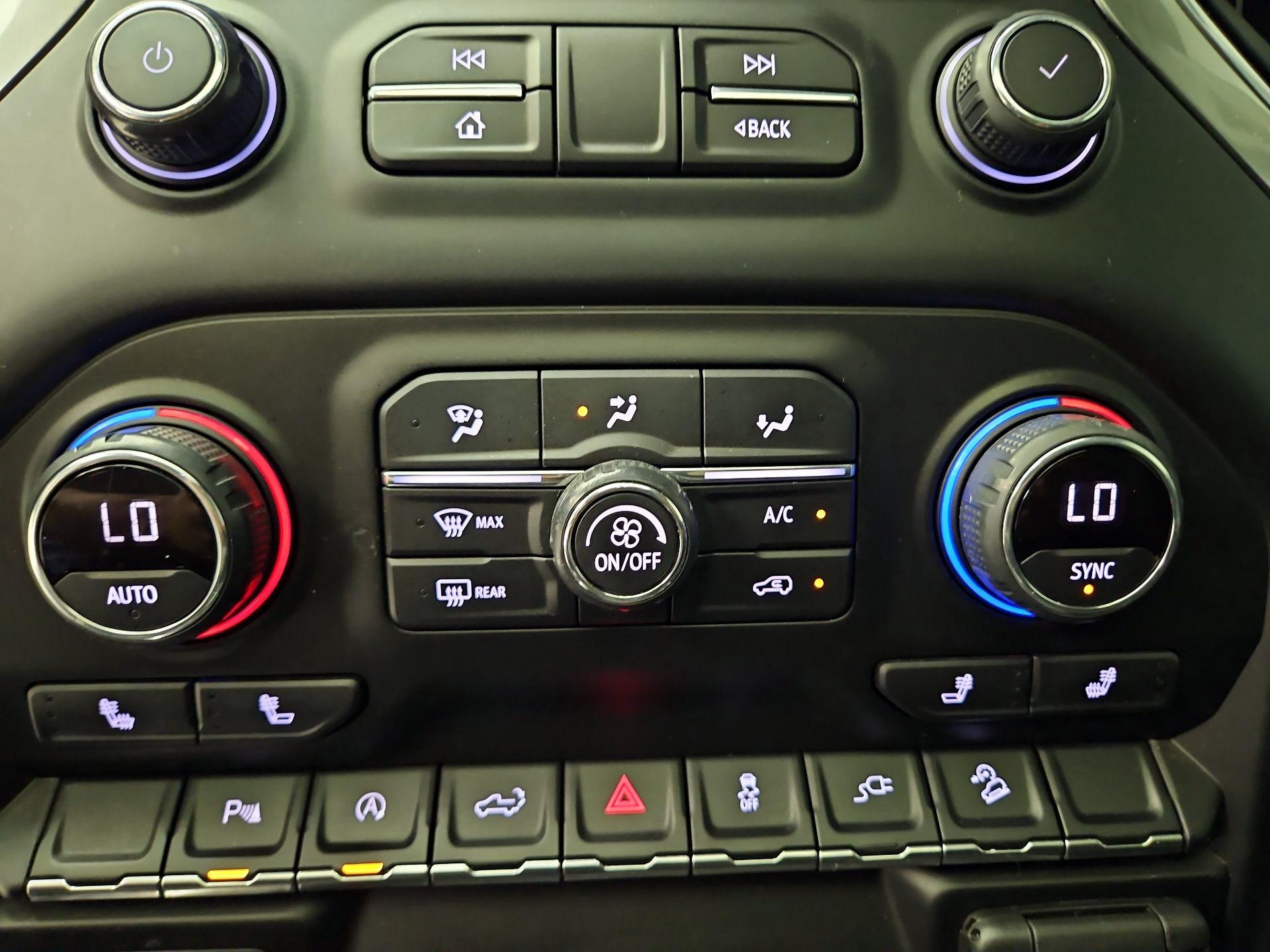 Thumbnail: 2021 Chevrolet Silverado 1500 - 16