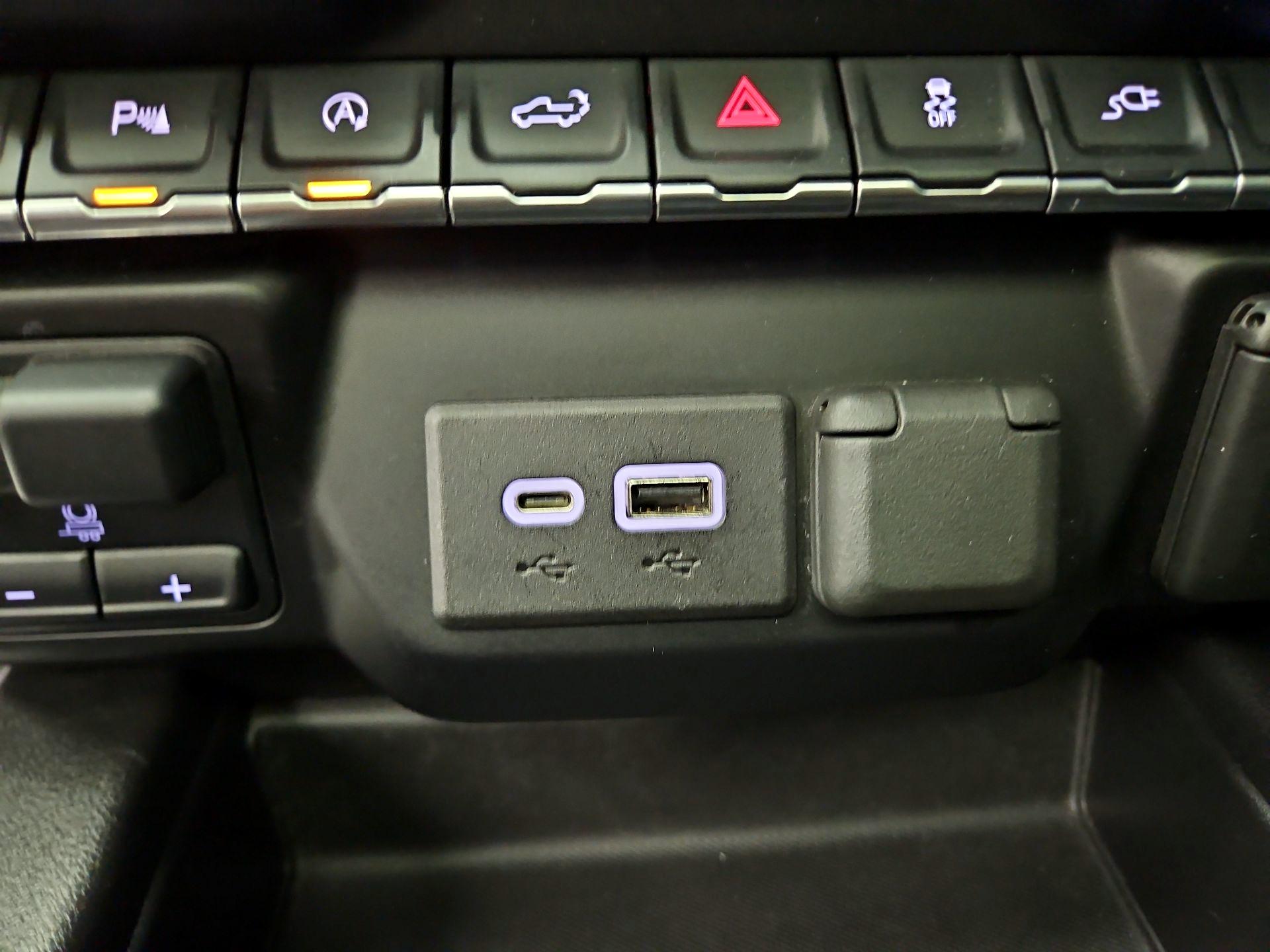 Thumbnail: 2021 Chevrolet Silverado 1500 - 18