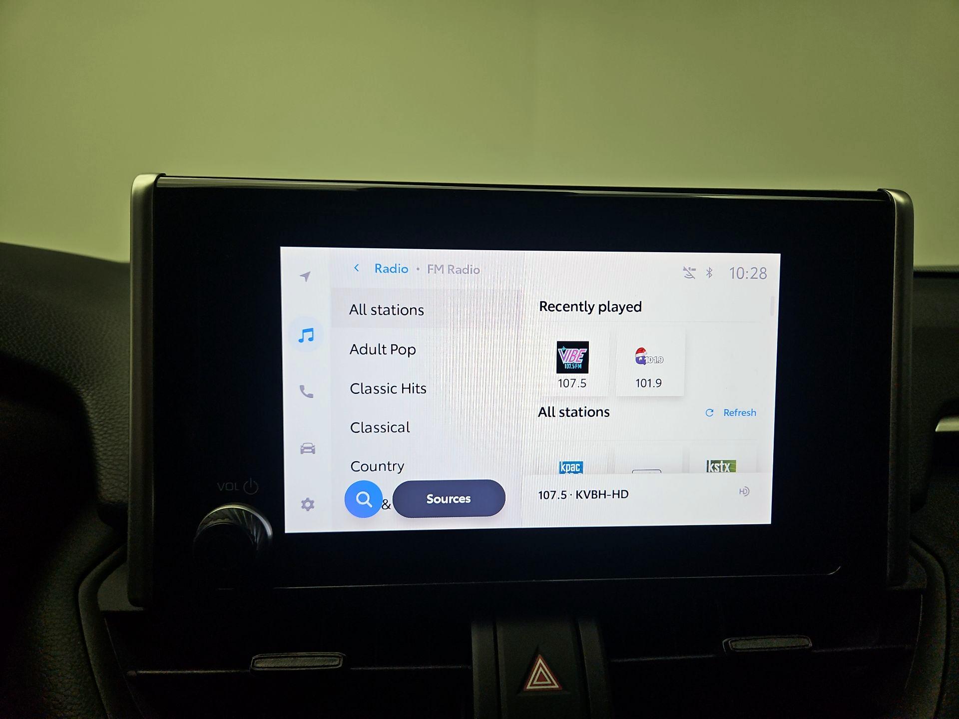 Thumbnail: 2025 Toyota RAV4 - 15