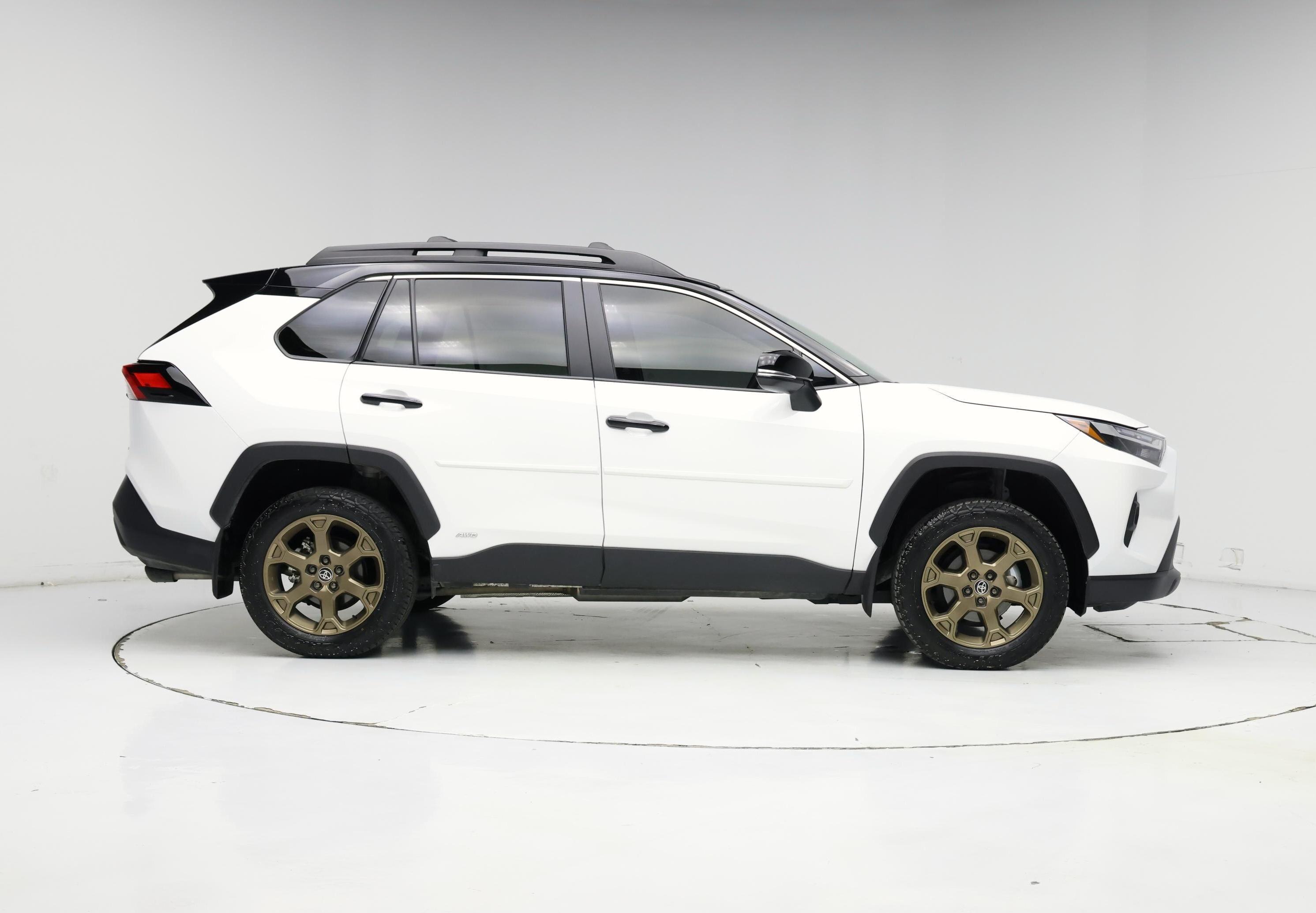 Thumbnail: 2025 Toyota RAV4 - 7