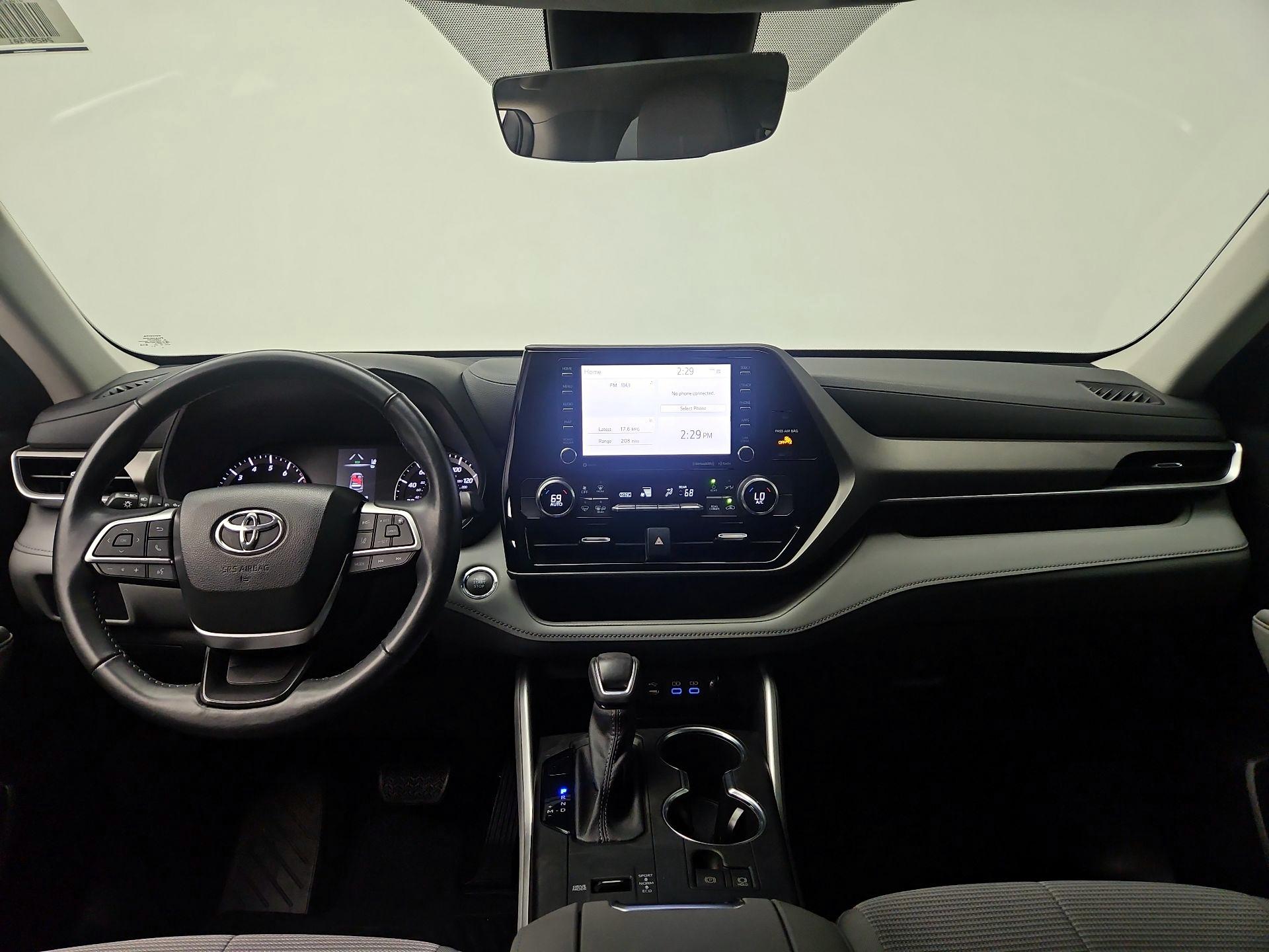 Thumbnail: 2022 Toyota Highlander - 9