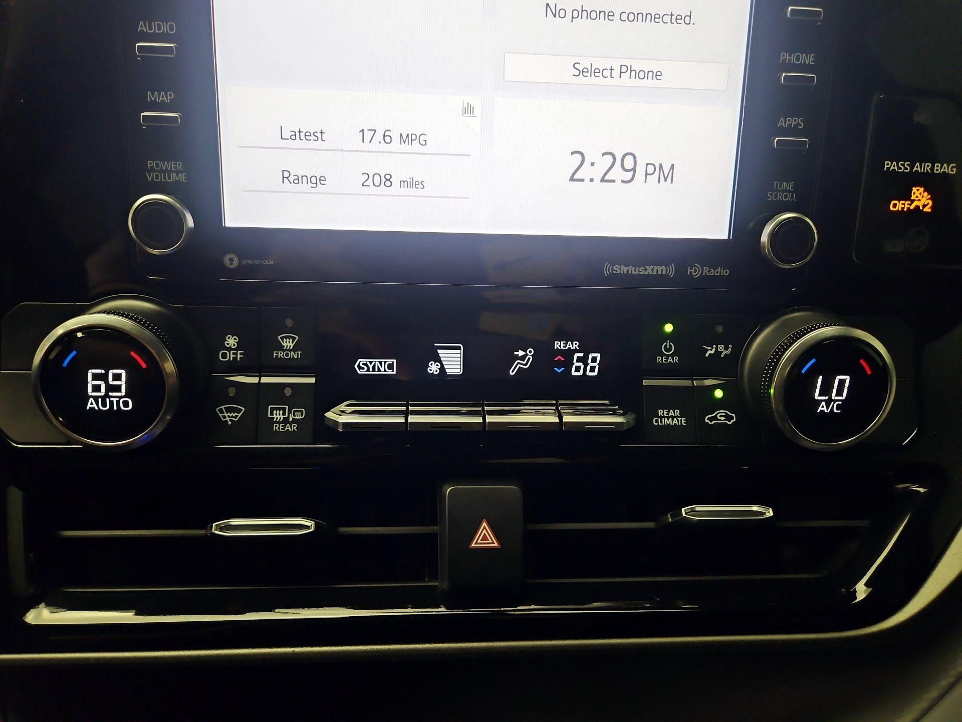 Thumbnail: 2022 Toyota Highlander - 16