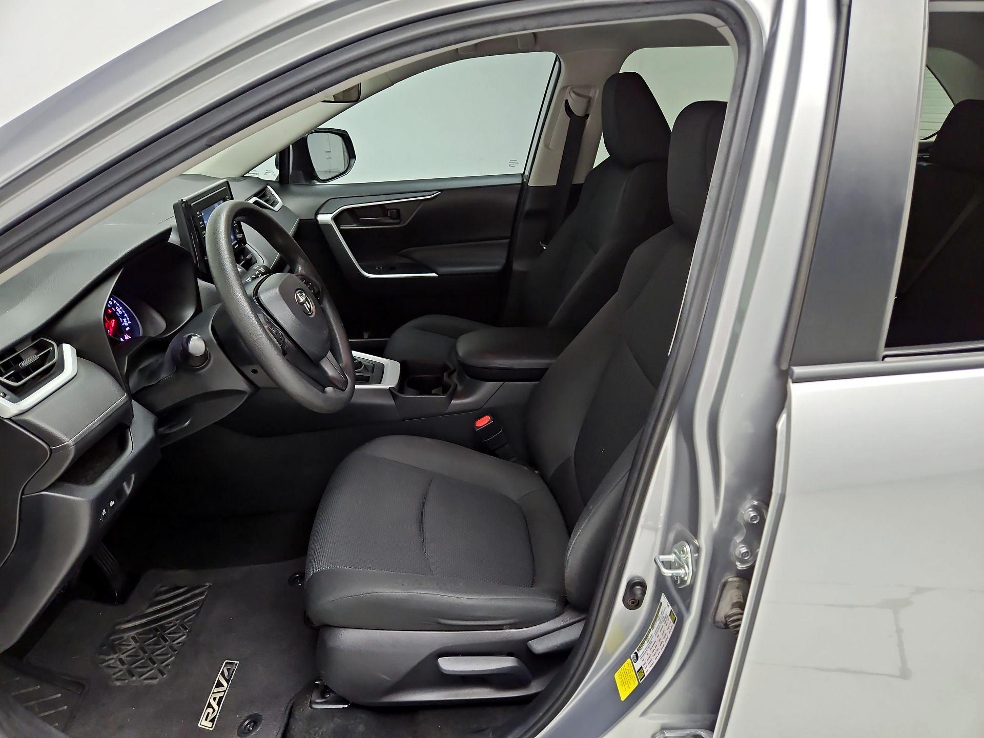 Thumbnail: 2021 Toyota RAV4 - 11