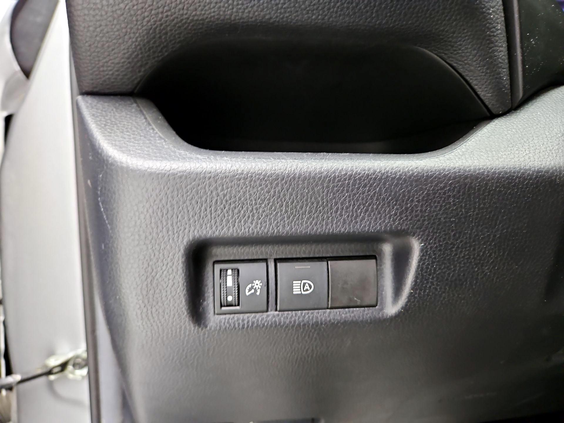 Thumbnail: 2021 Toyota RAV4 - 13