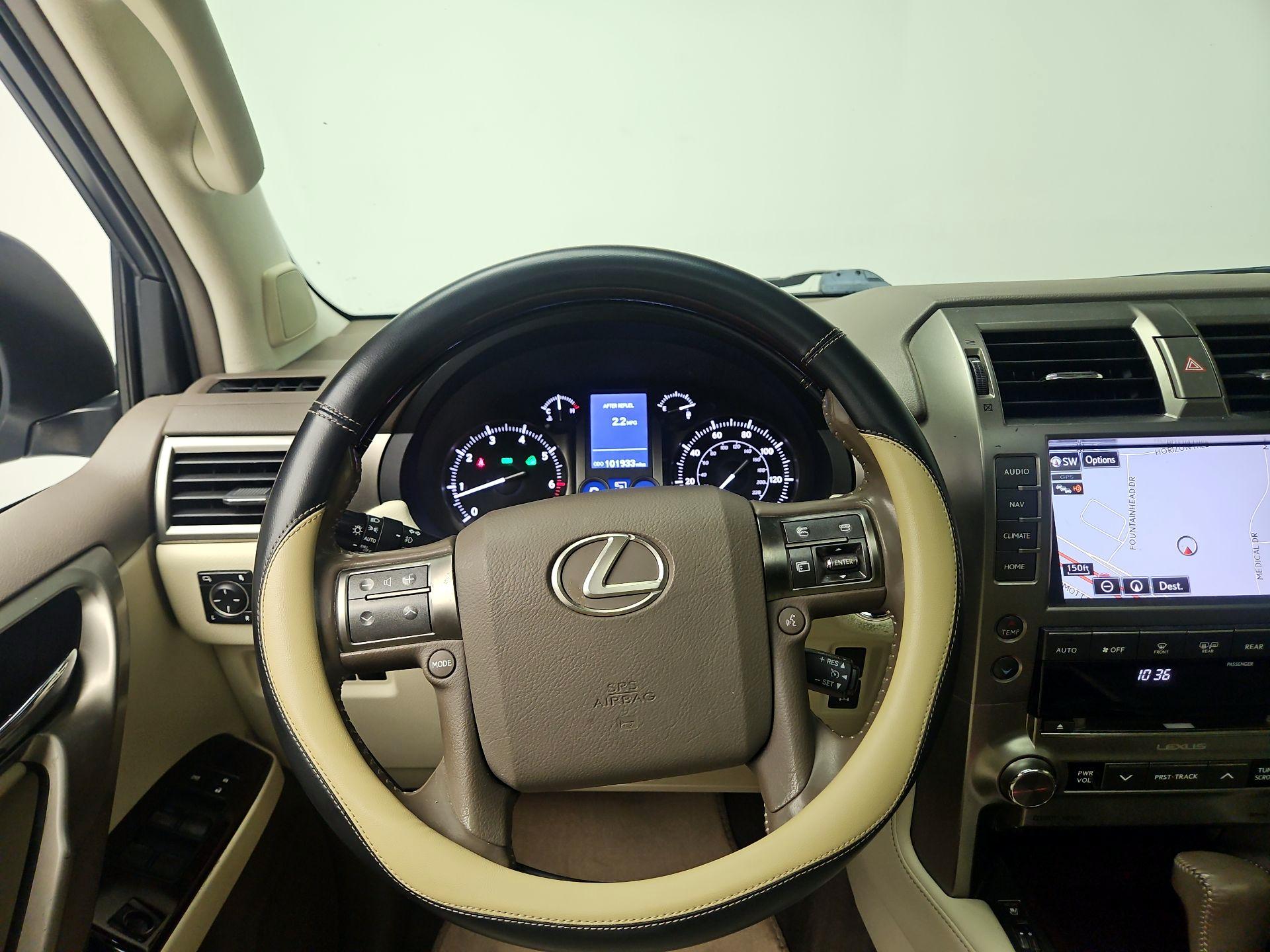 Thumbnail: 2016 Lexus GX - 10