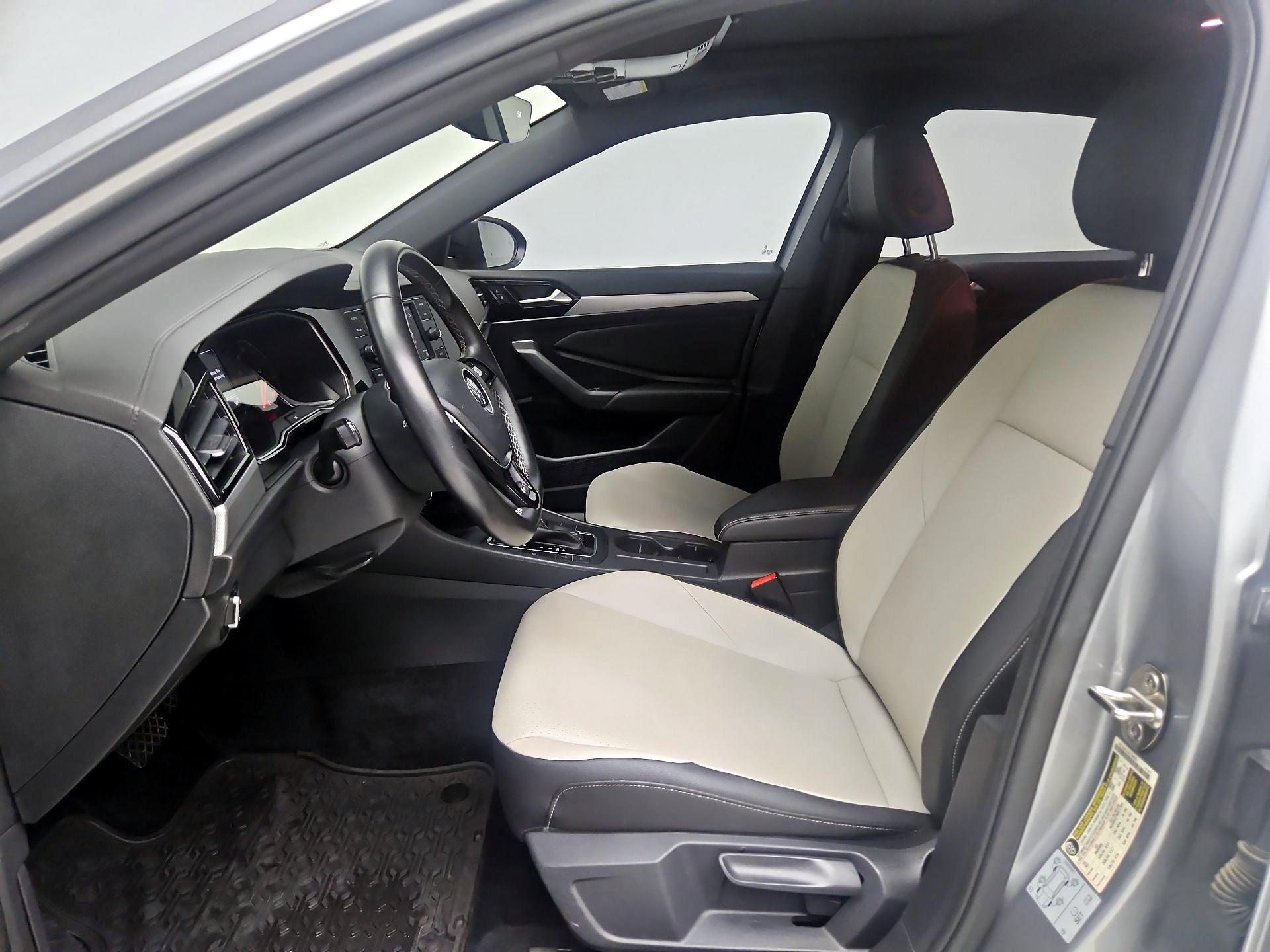 Thumbnail: 2021 Volkswagen Jetta - 11