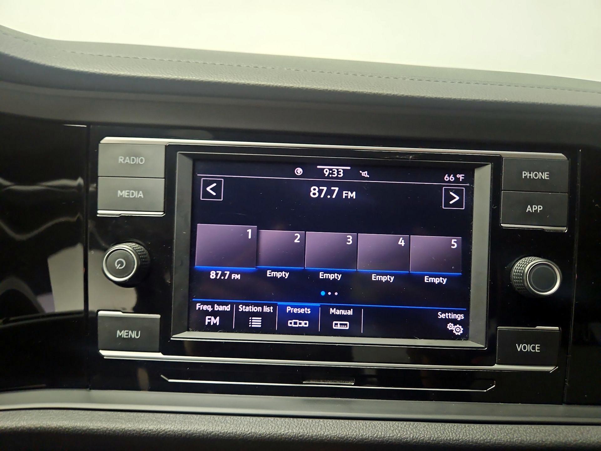 Thumbnail: 2021 Volkswagen Jetta - 15