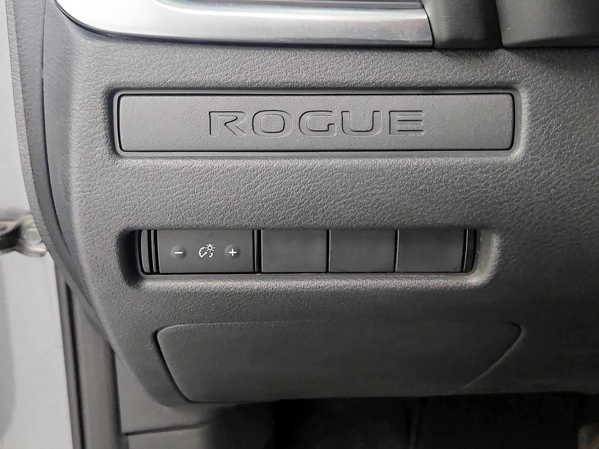 Thumbnail: 2023 Nissan Rogue - 13