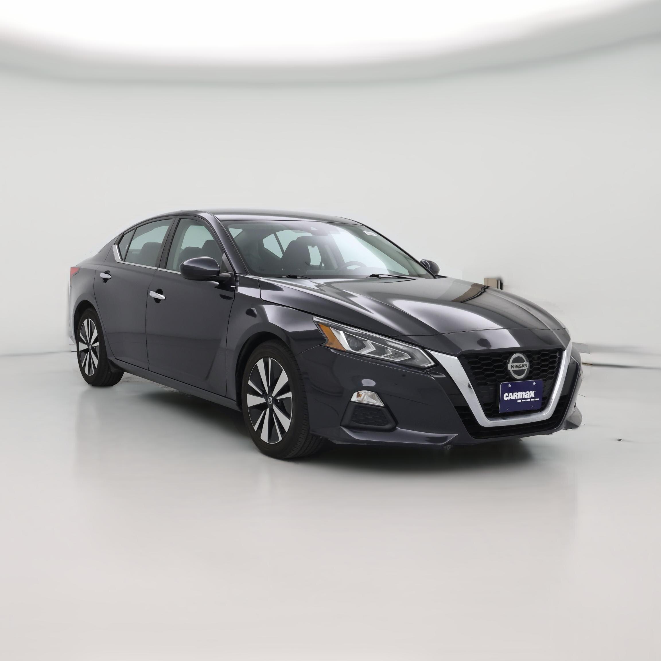 Thumbnail: 2022 Nissan Altima - 1