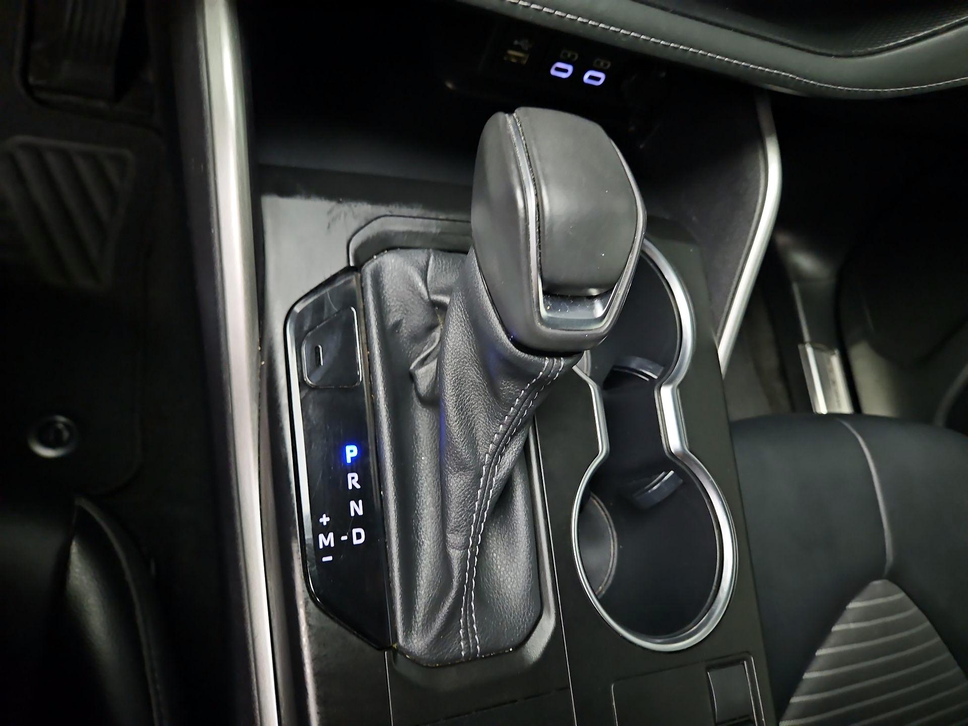 Thumbnail: 2023 Toyota Highlander - 17