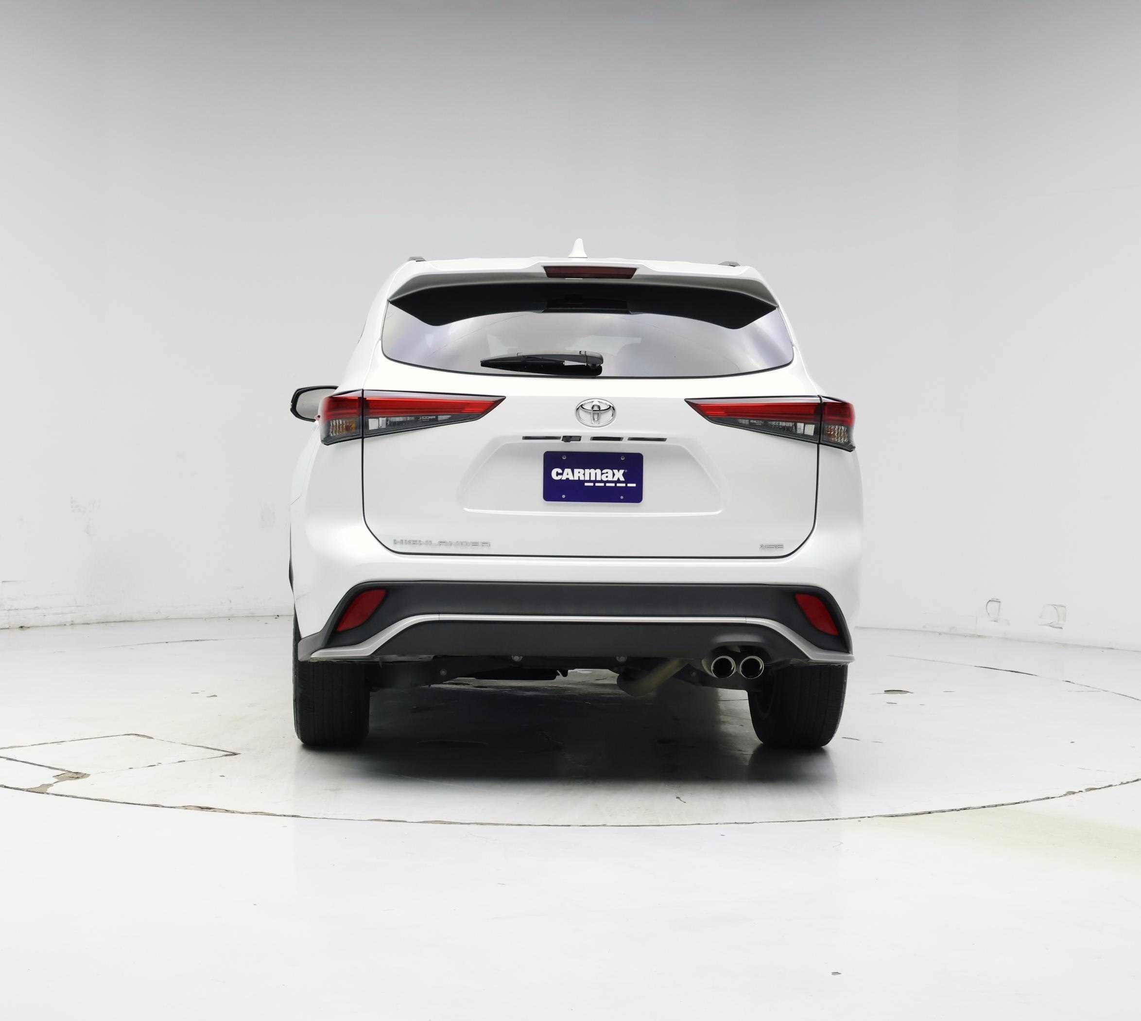 Thumbnail: 2023 Toyota Highlander - 6