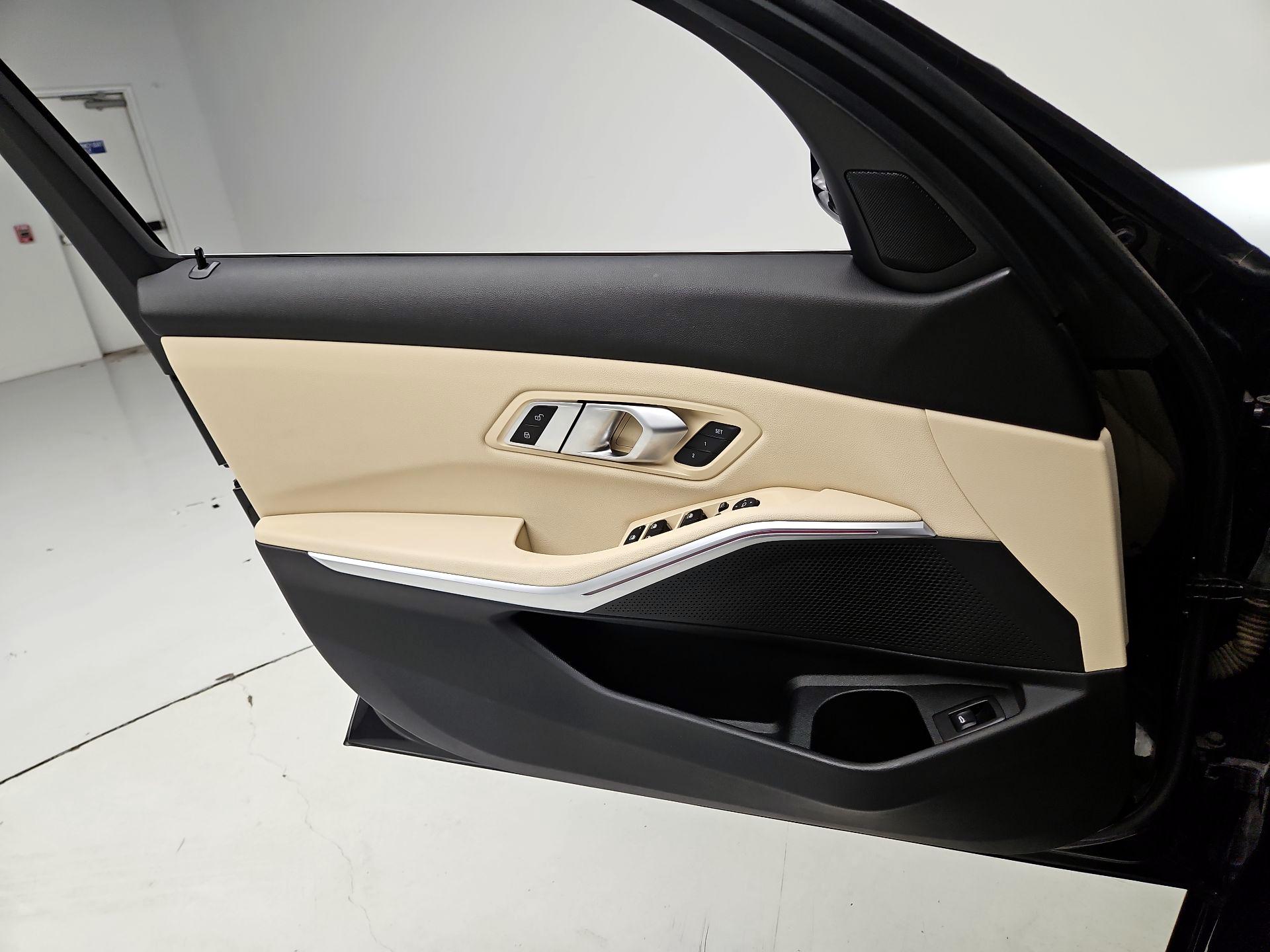 Thumbnail: 2020 BMW 3 Series - 12