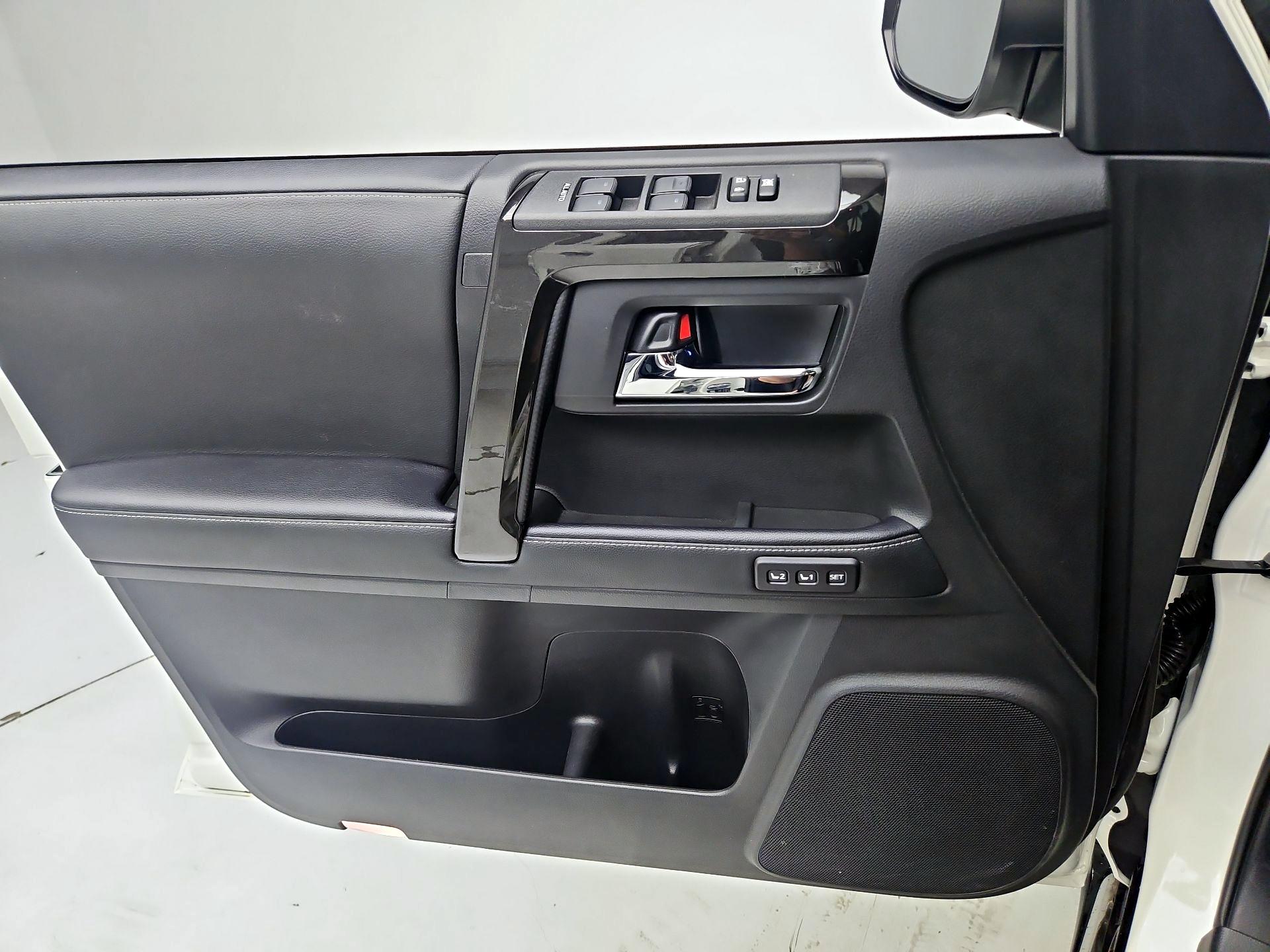 Thumbnail: 2021 Toyota 4Runner - 12