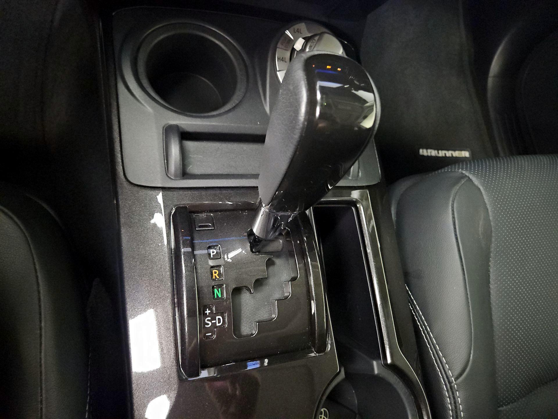 Thumbnail: 2021 Toyota 4Runner - 18