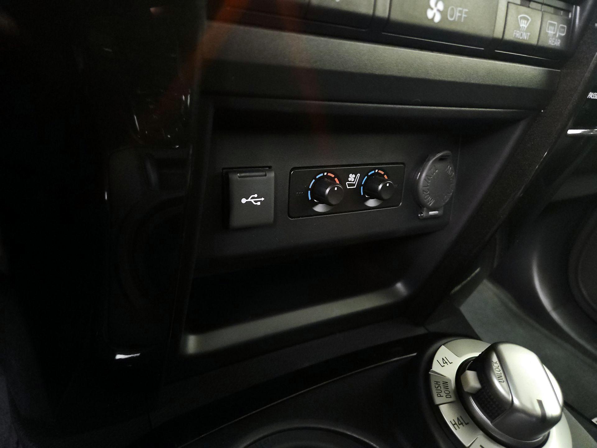 Thumbnail: 2021 Toyota 4Runner - 19