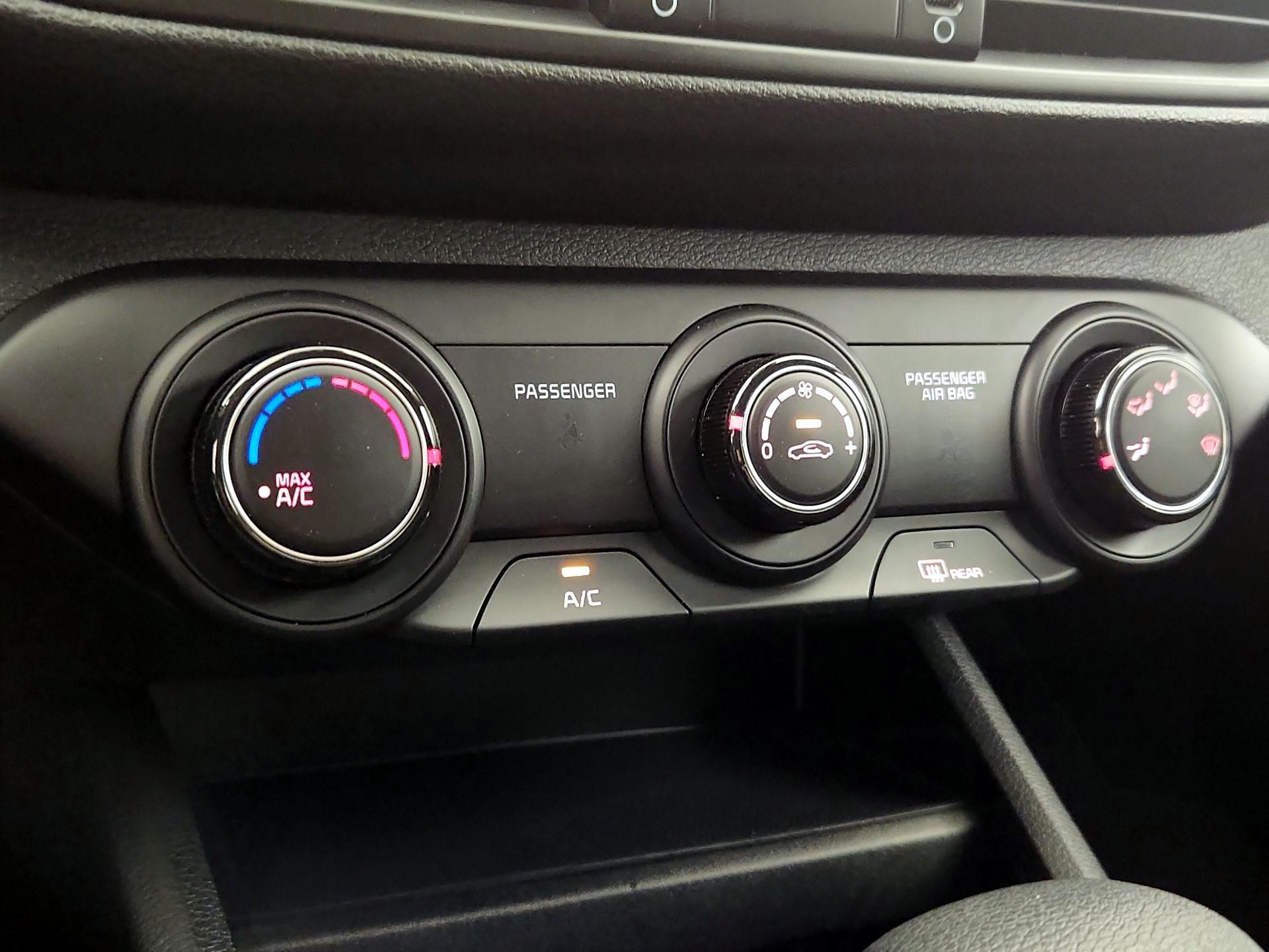 Thumbnail: 2024 Kia Forte - 16