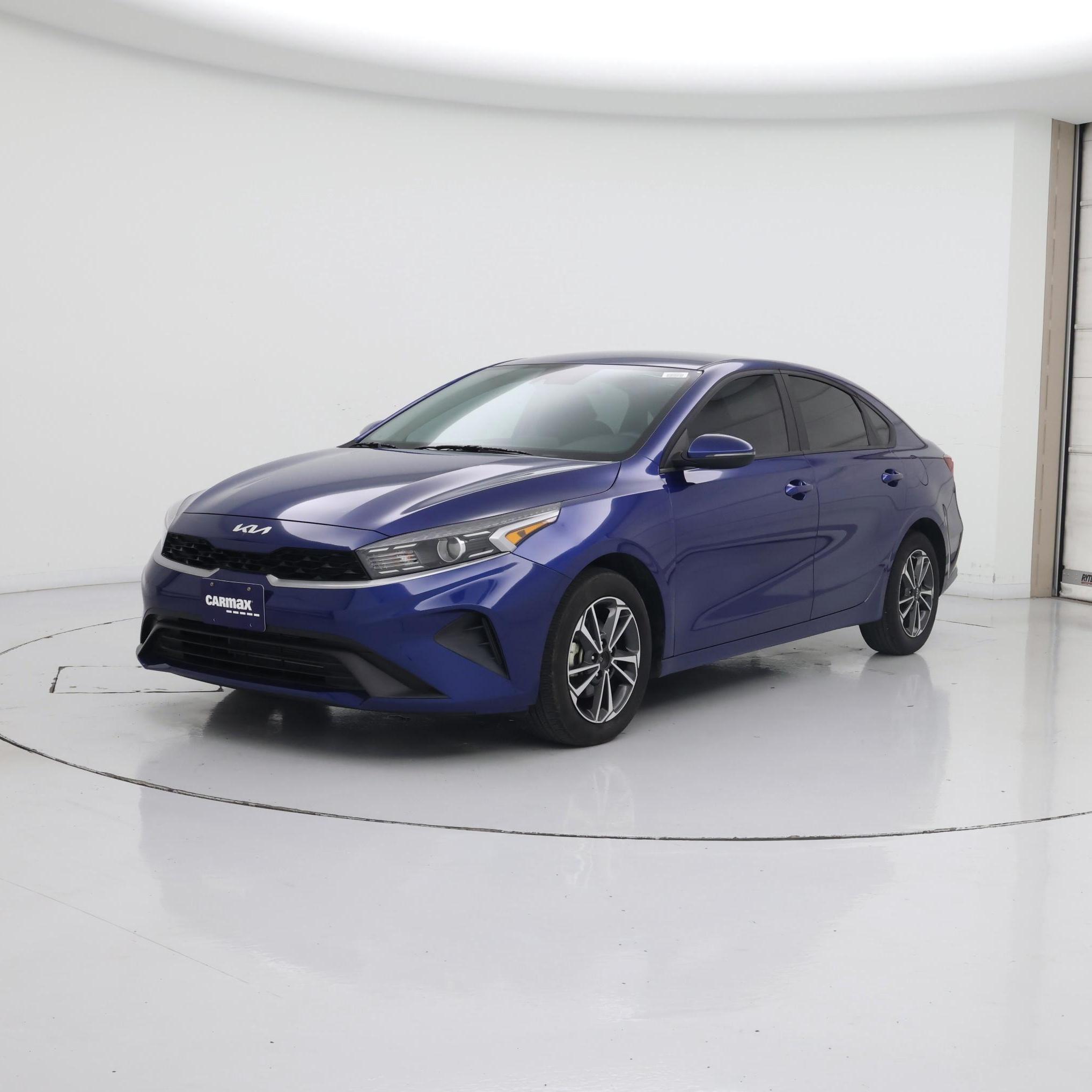 Thumbnail: 2024 Kia Forte - 4