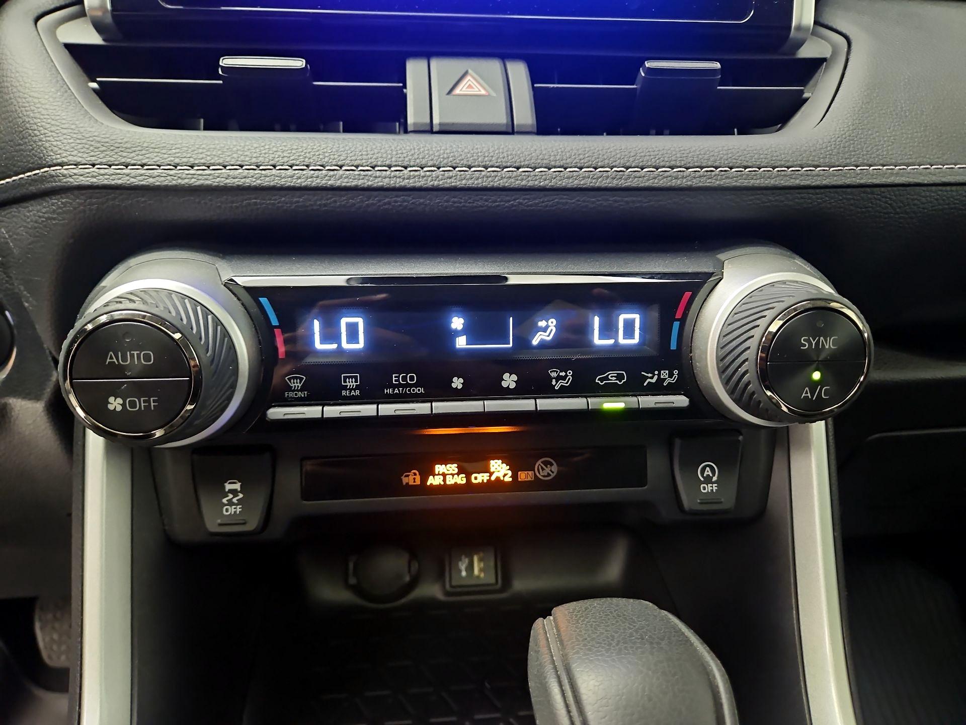 Thumbnail: 2024 Toyota RAV4 - 16